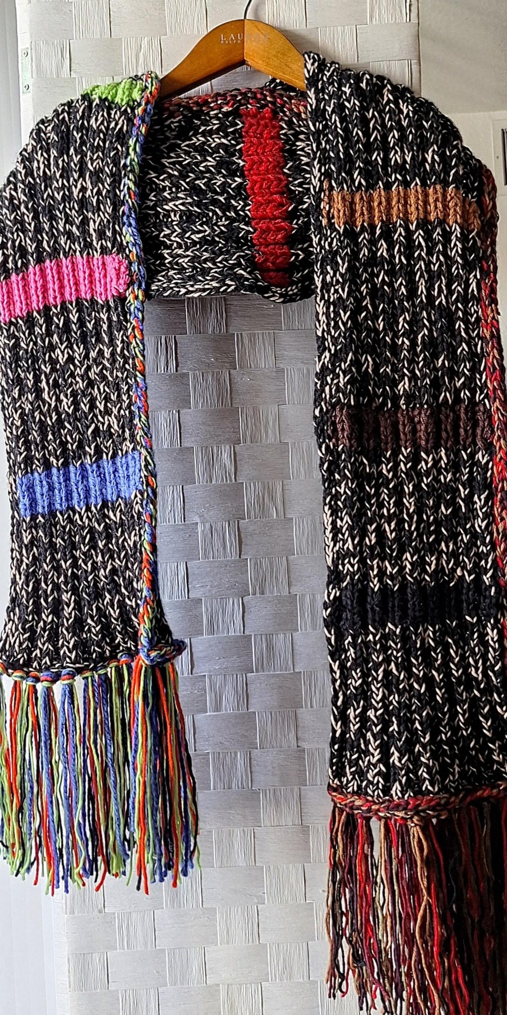 The Cashmere Blend Maxi Scarf, view 8