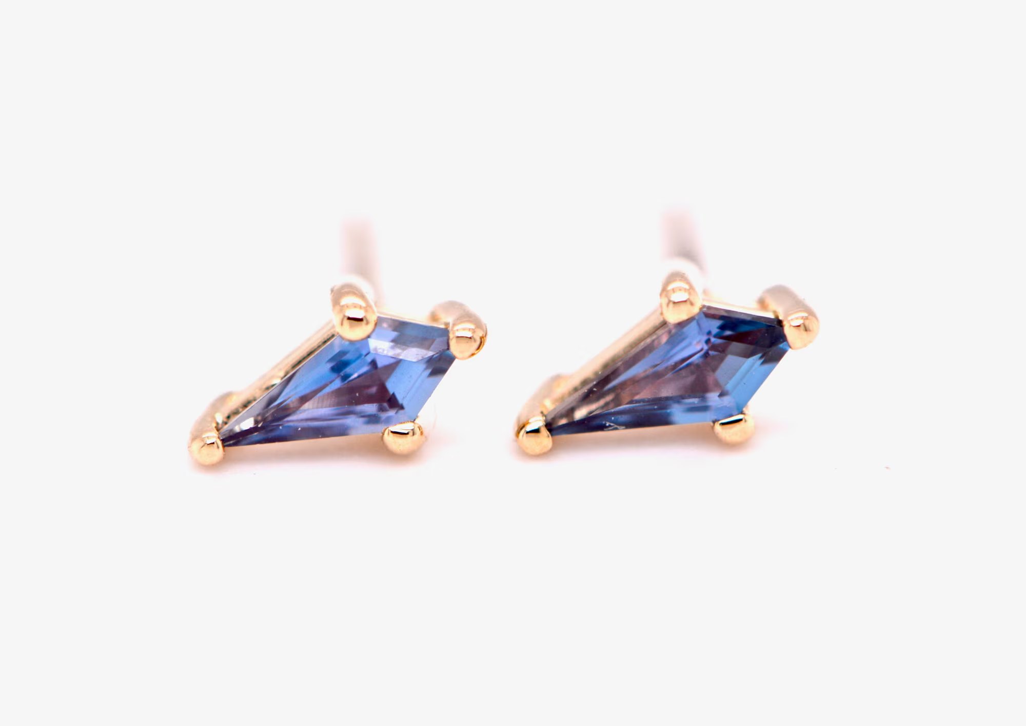 Dainty Shield Alexandrite 14k Gold Earrings, Minimalist Jewelry Gift for Her, June Birthstone Earring, Everyday Earrings for Women Gift Wife