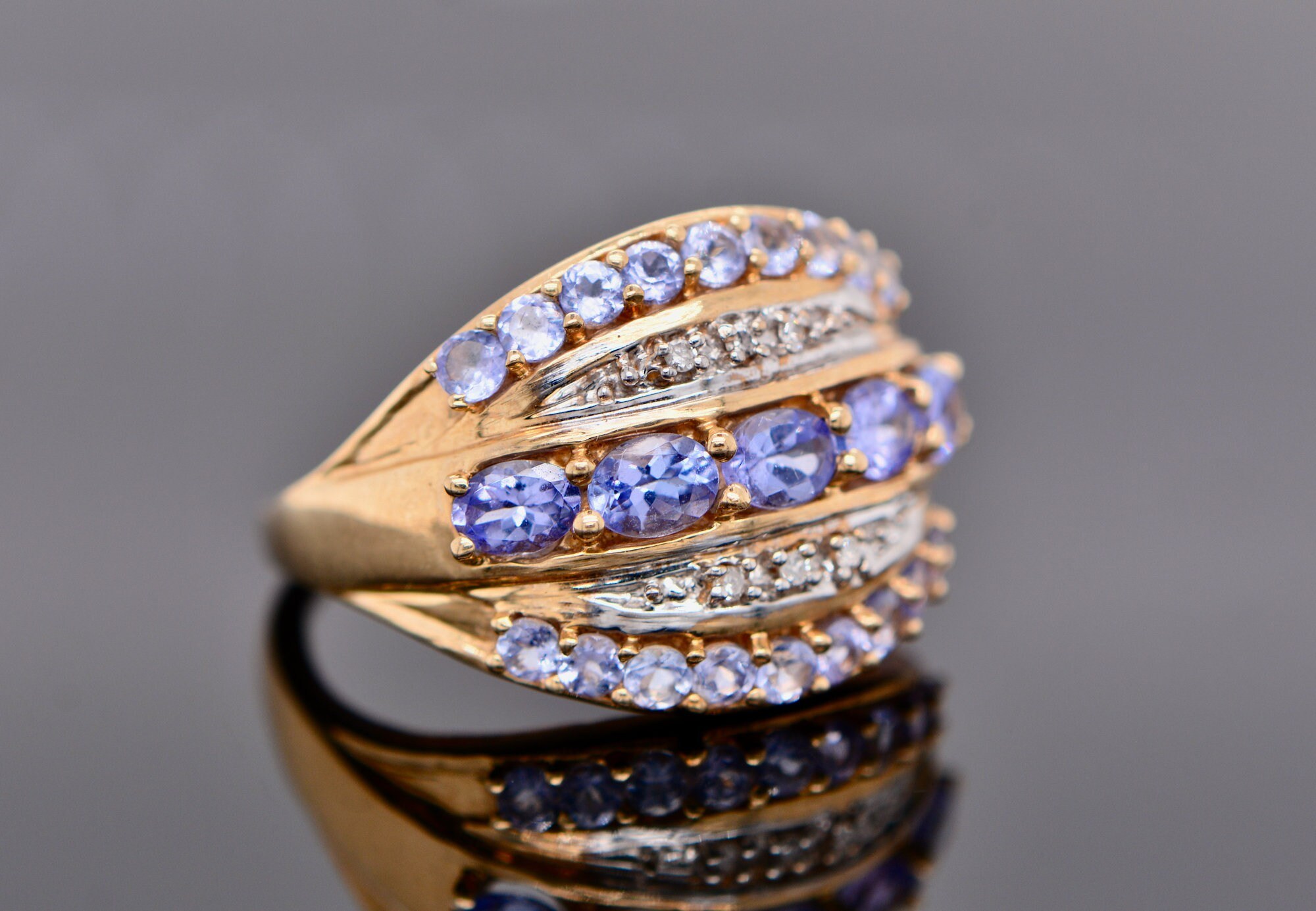 Tanzanite Diamond Vintage Cocktail Ring Solid 10kt Gold Ring : December Birthstone Jewelry, detail view