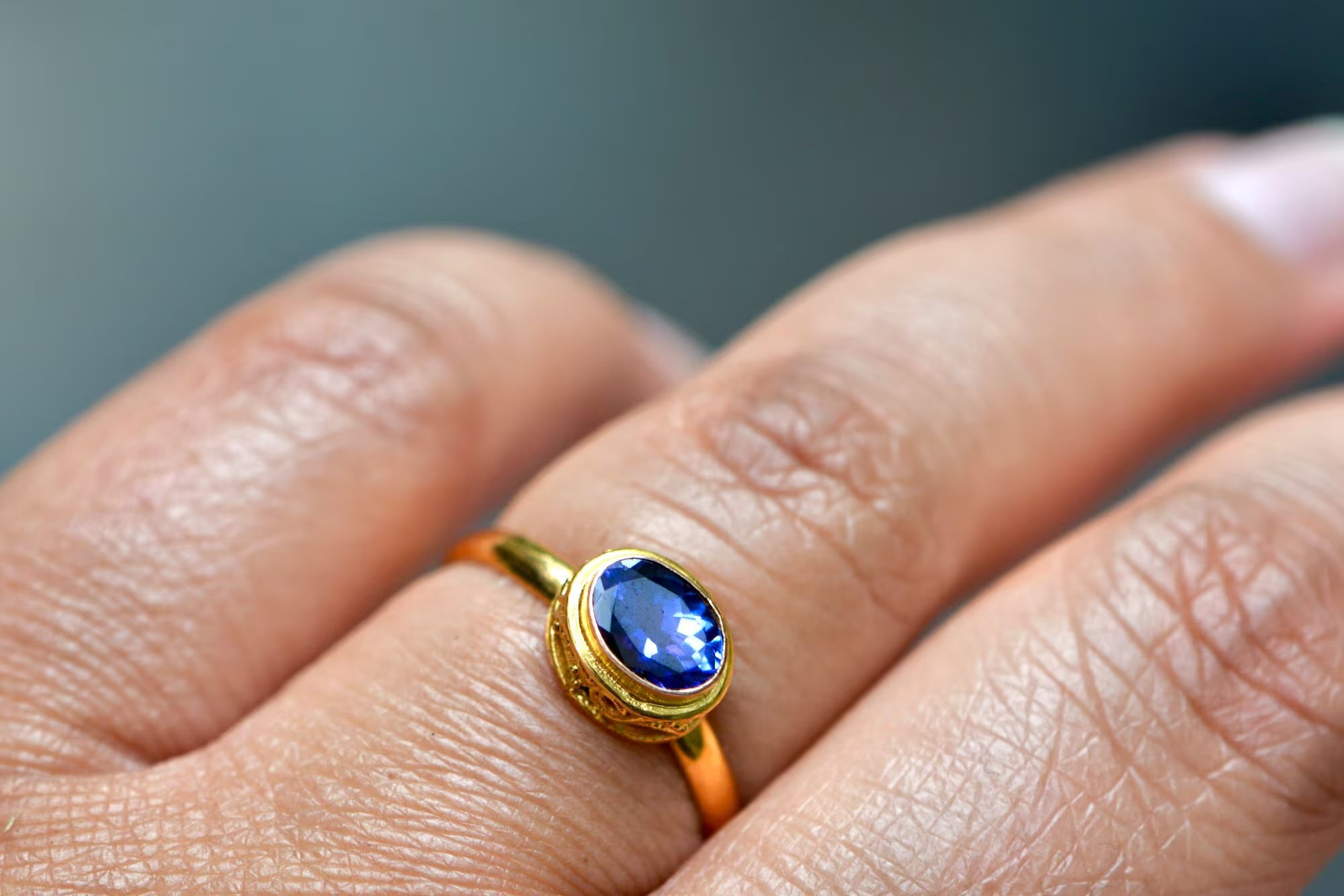 Tanzanite AAAA East West Bezel Set Solid 18kt Gold Ring : December Birthstone