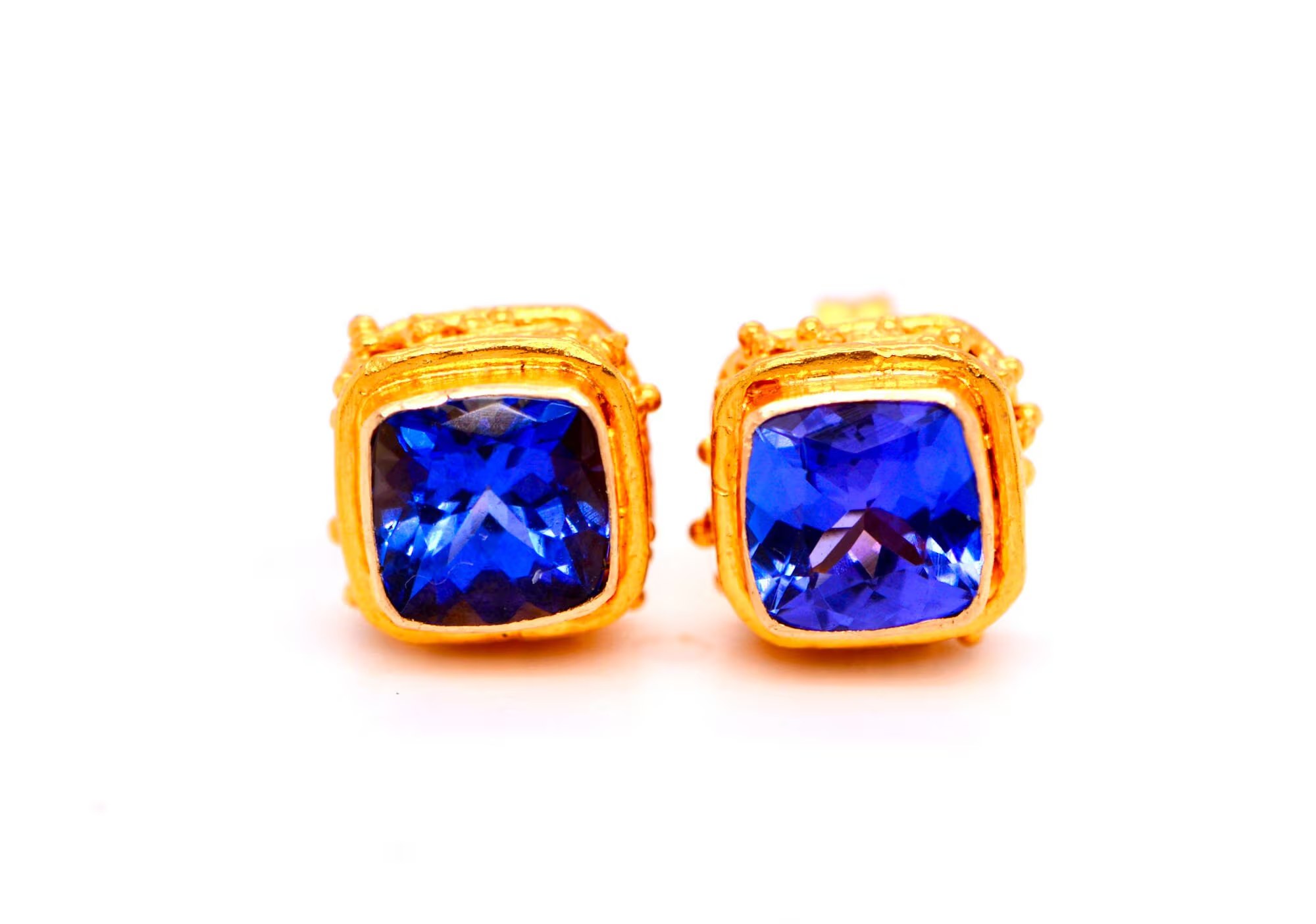 Natural AAAA Cushion Cut Tanzanite Bezel Stud Earrings 18k Gold, December Birthstone Earring, 24th Wedding 24th anniversary for Wife Women
