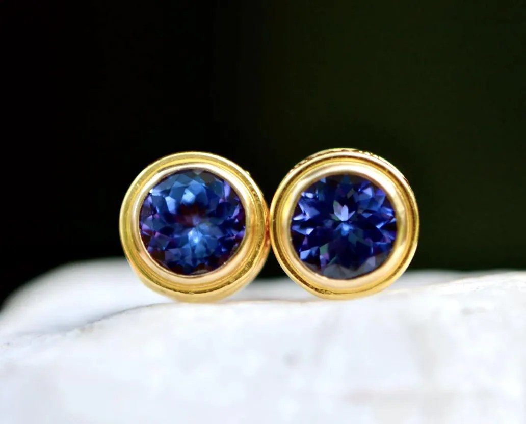 Natural AAAA Tanzanite Bezel Stud Earrings 18k Gold, December Birthstone Earring, 24th Wedding 24th anniversary for Wife, Blue Gemstone Stud
