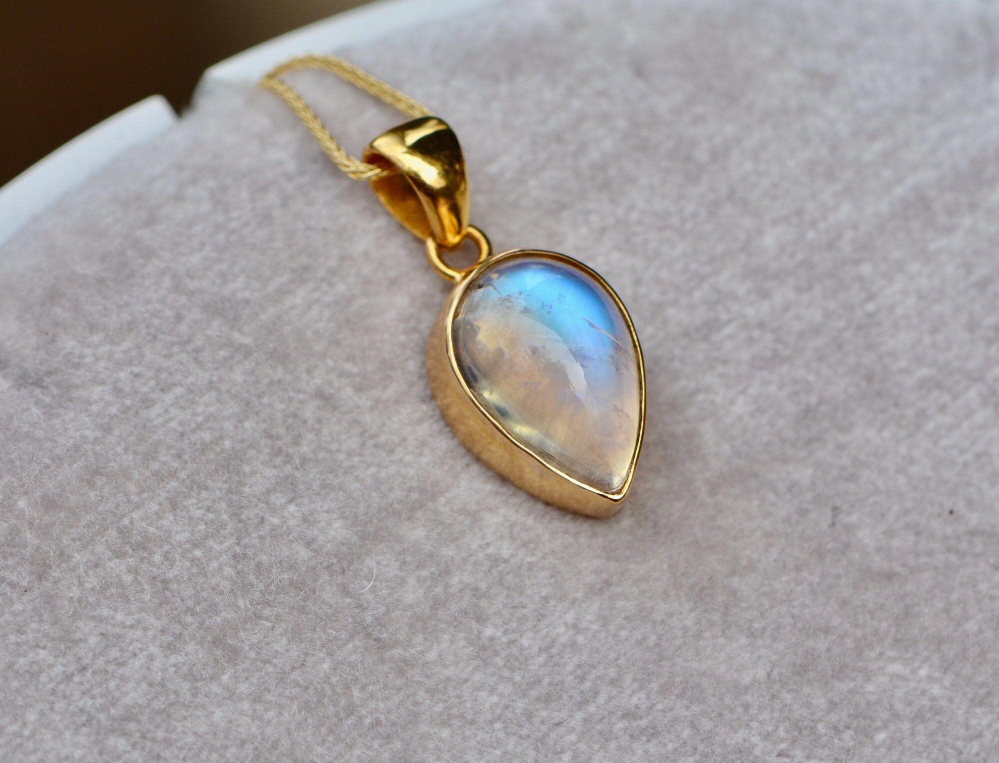 Blue Moonstone Teardrop Pendant Necklace 18k Gold : June Birthstone Jewelry