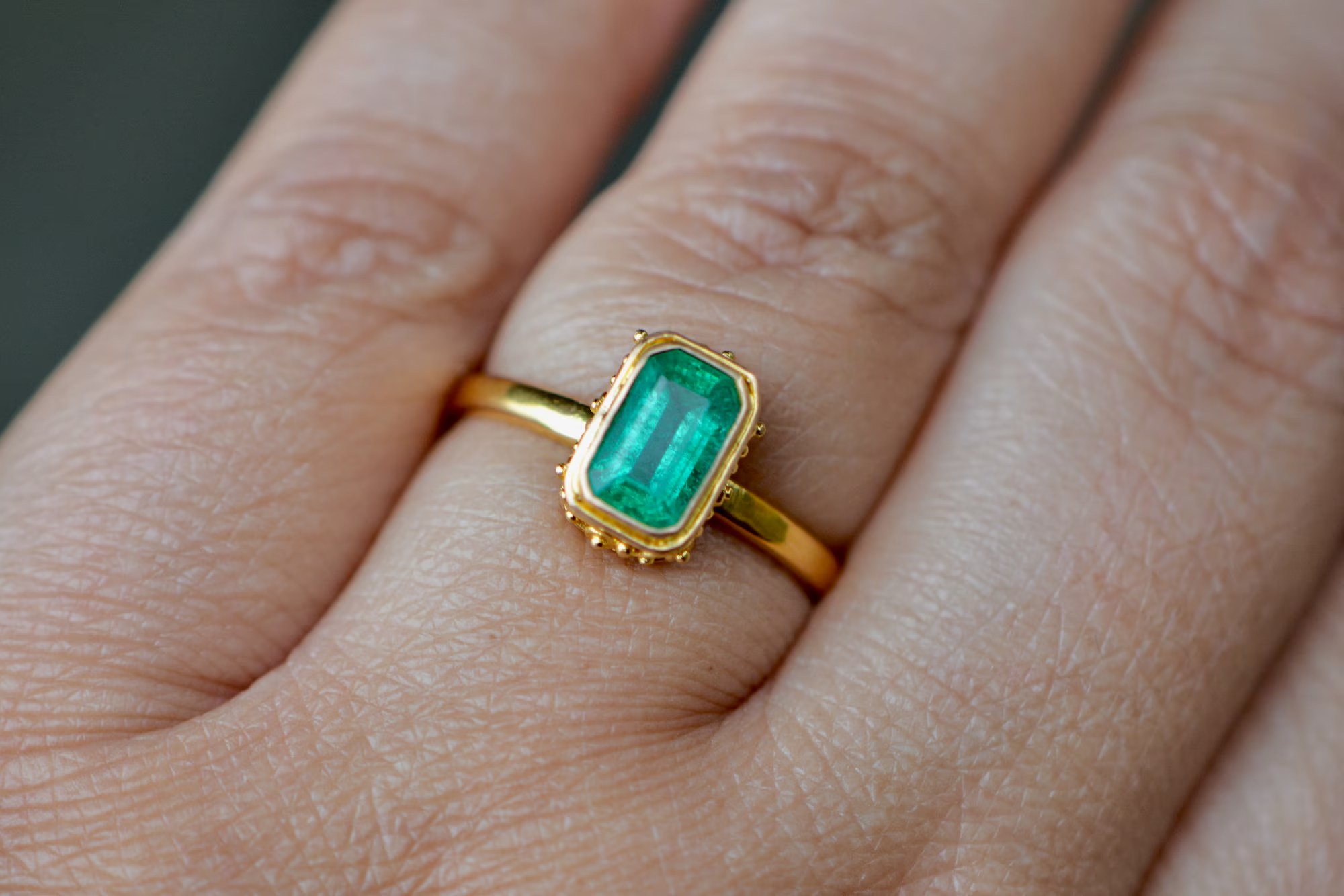 Natural Emerald Bezel Solitaire Ring 18k Gold : May Birthstone Ring Jewelry