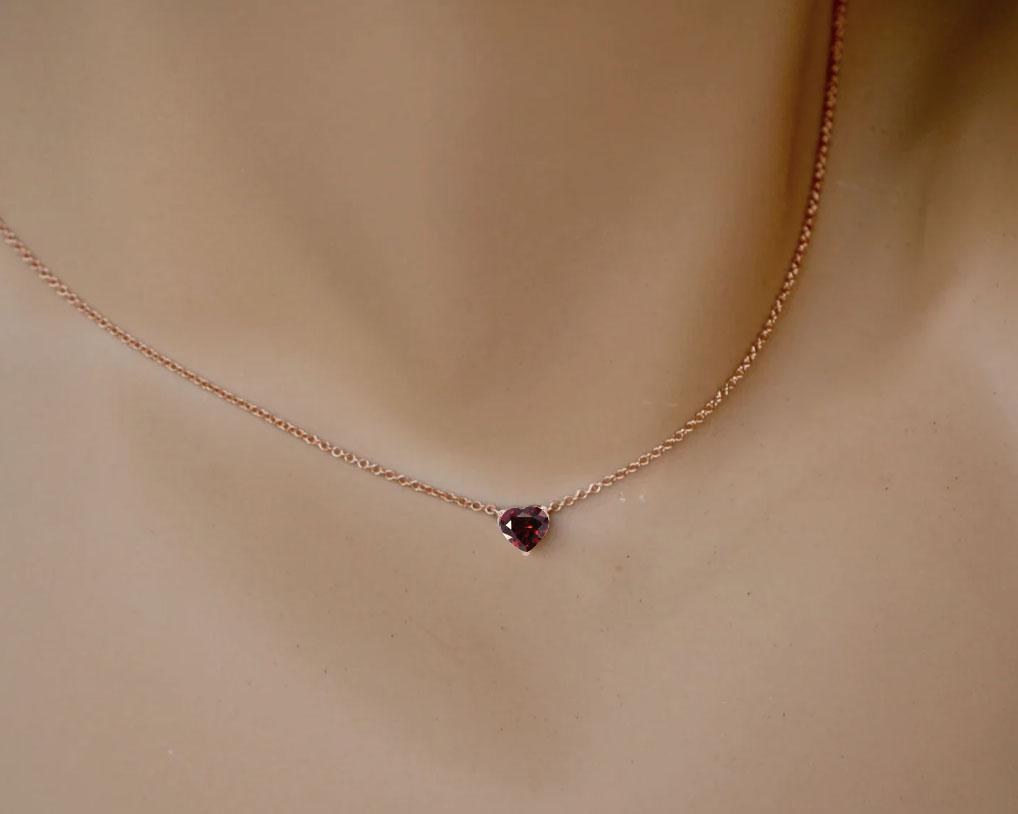 Mozambique Garnet Heart Necklace 14kt Gold, Layering Red Gemstone Minimalist Necklace, Girlfriend Gift, January Birthstone Necklace Gift Her, detail view