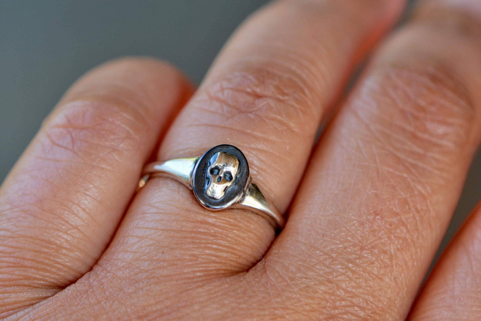 Skull Signet Ring Sterling Silver, Mememto Mori Ring Silver, Stackable Skull Ring, UnisexRing, Halloween Jewelry, Skeleton Signet Ring Gift, worn view