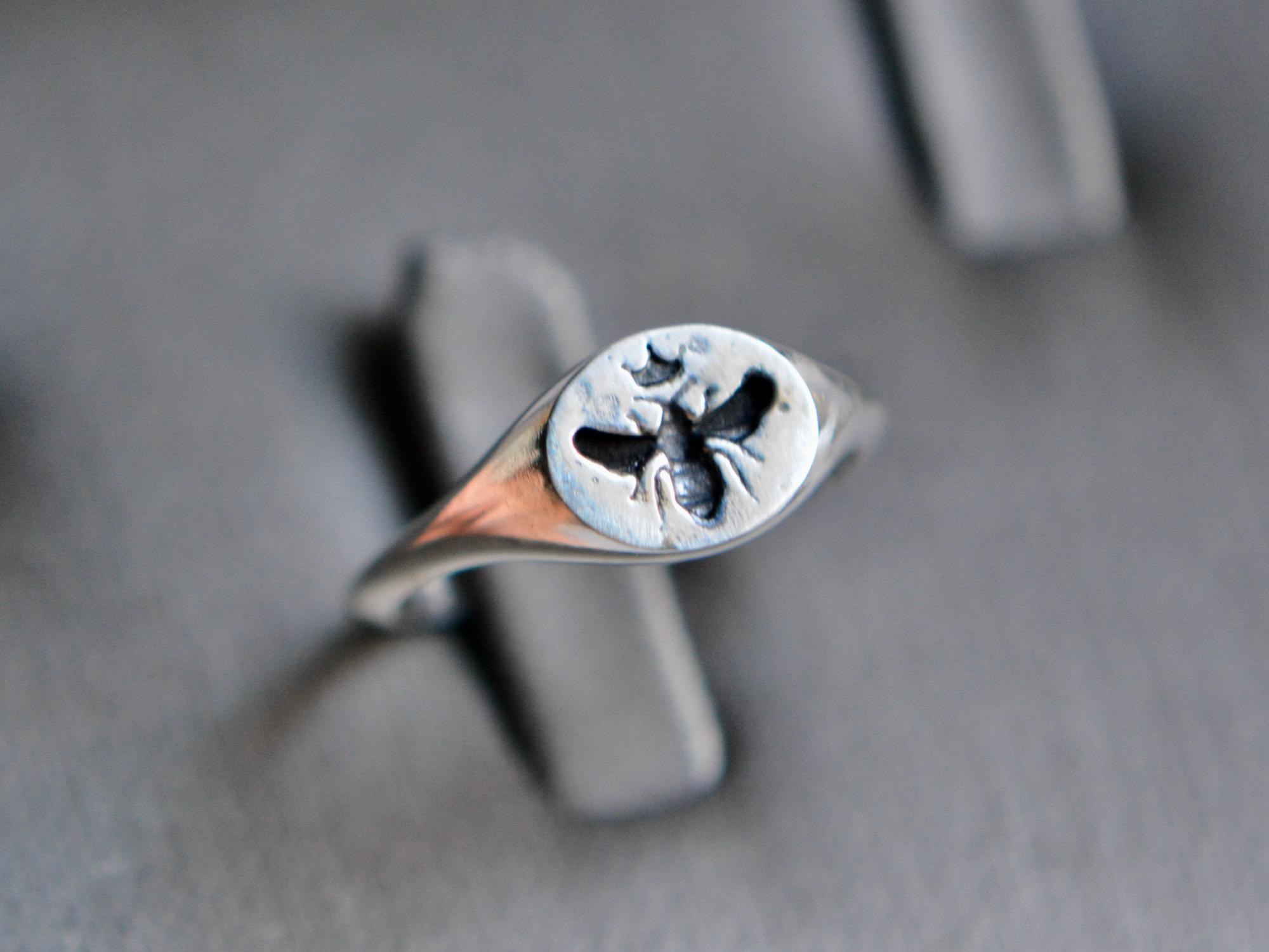 Honey Bee Intaglio Signet Ring for Her in Sterling Silver : Beekeeper Gift, detail view