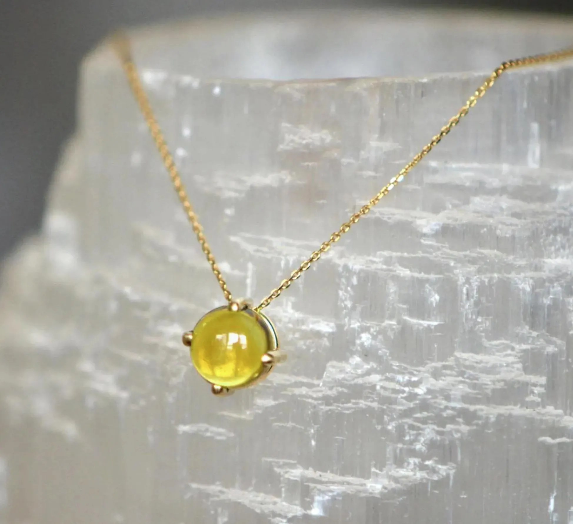 Peridot Round Cabochon Slide Solitaire Necklace 14k Gold : August Birthstone, detail view