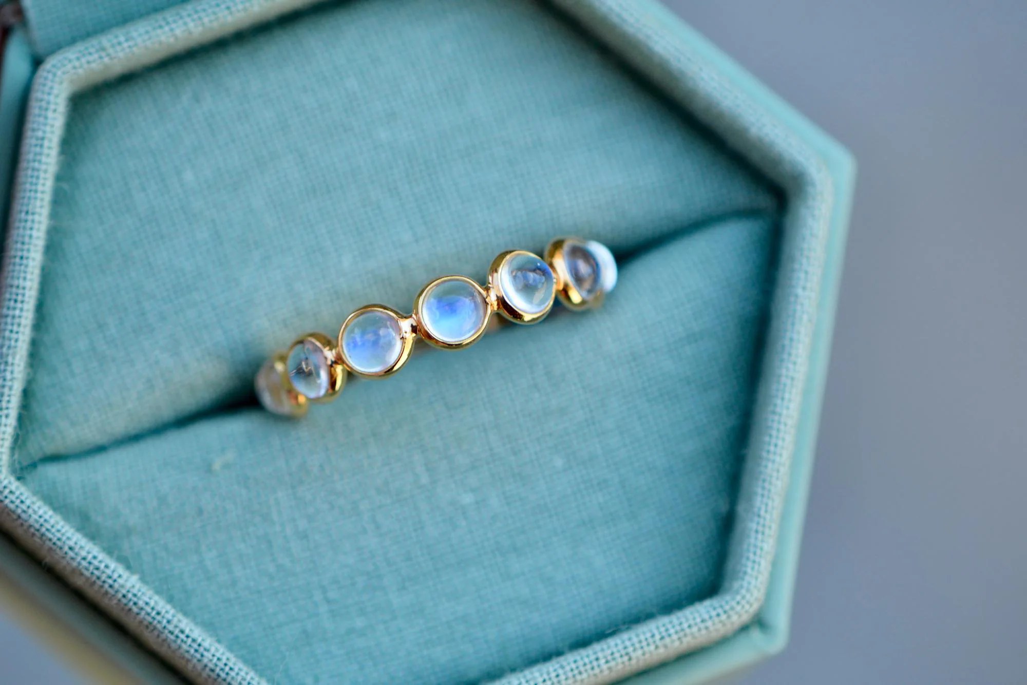 Blue Moonstone Adjustable Ring 18kt Gold, June Birthstone, detail view
