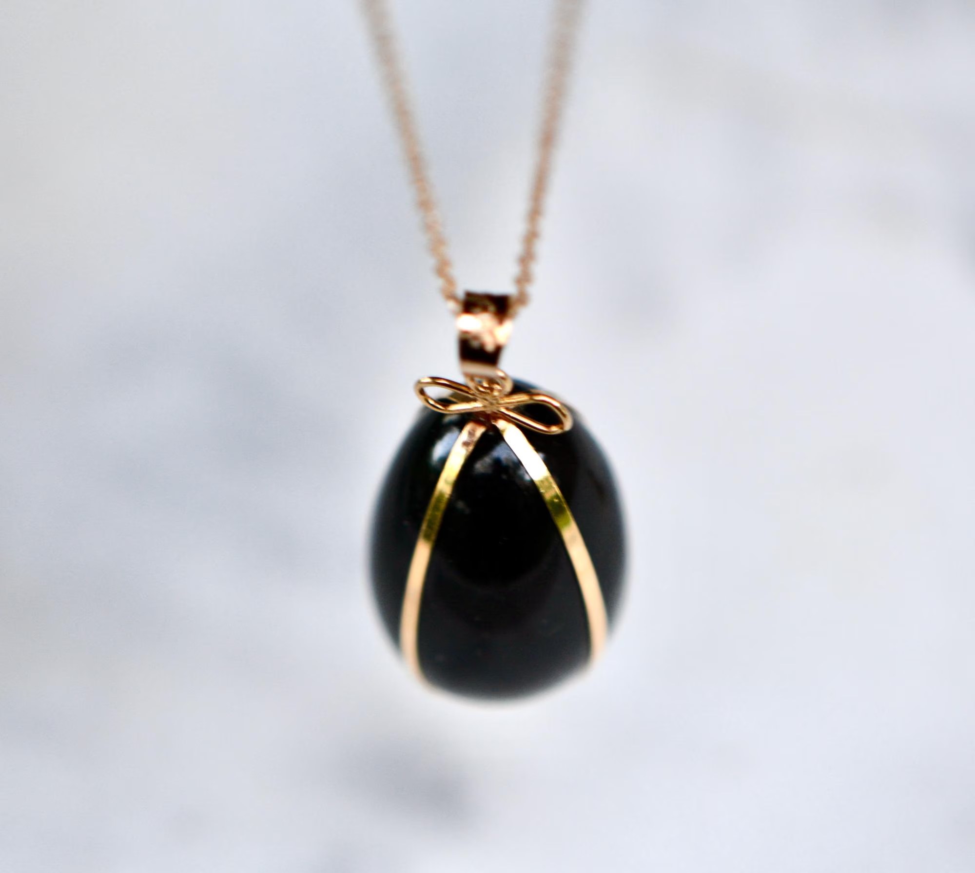 Black Onyx Egg Necklace Soild 14k Gold, Black Gemstone Pendant, Statement Necklace, Layering Necklace, Vintage Jewelry, Estate Jewelry