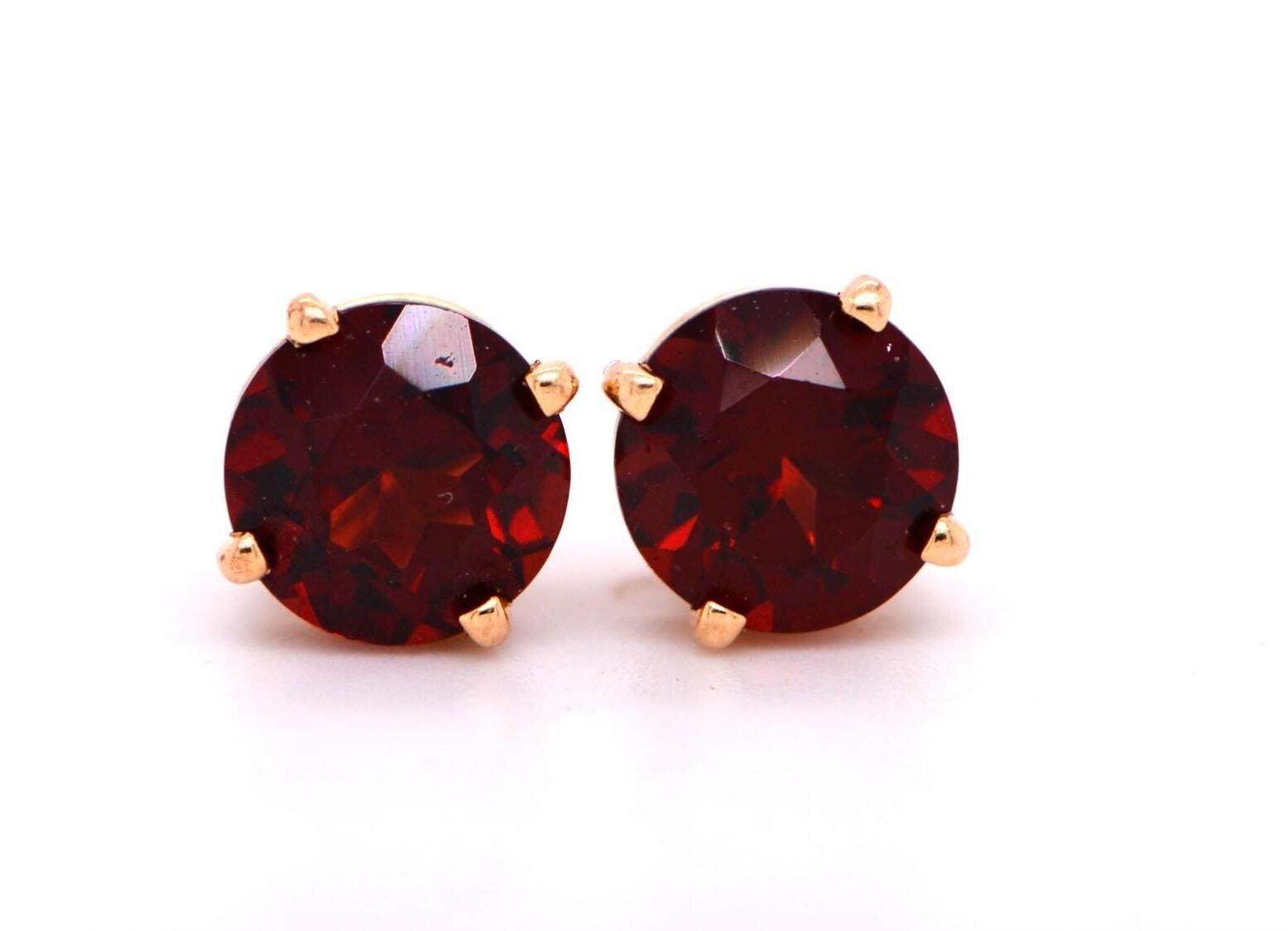 2.4 CT Round Garnet Stud Earrings Sterling Silver, Red Almandine Garnet Earrings , January Birthstone Studs, Gift for Mom, Everyday Earrings, detail view