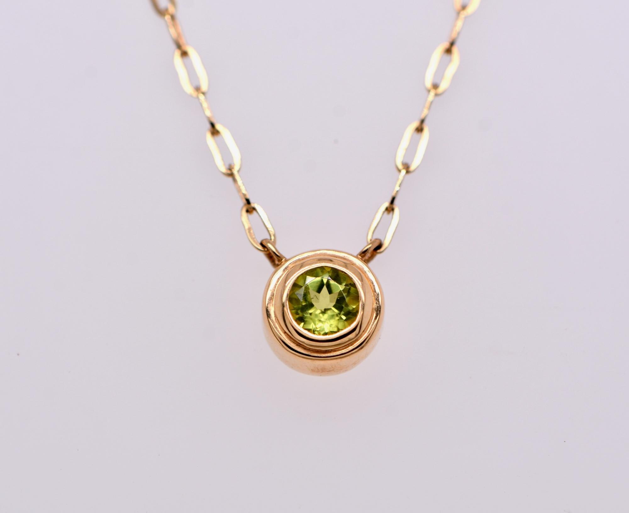 Peridot Natural Round Bezel Set Paperclip Layering Necklace for Women : August Birthstone Jewelry, detail view