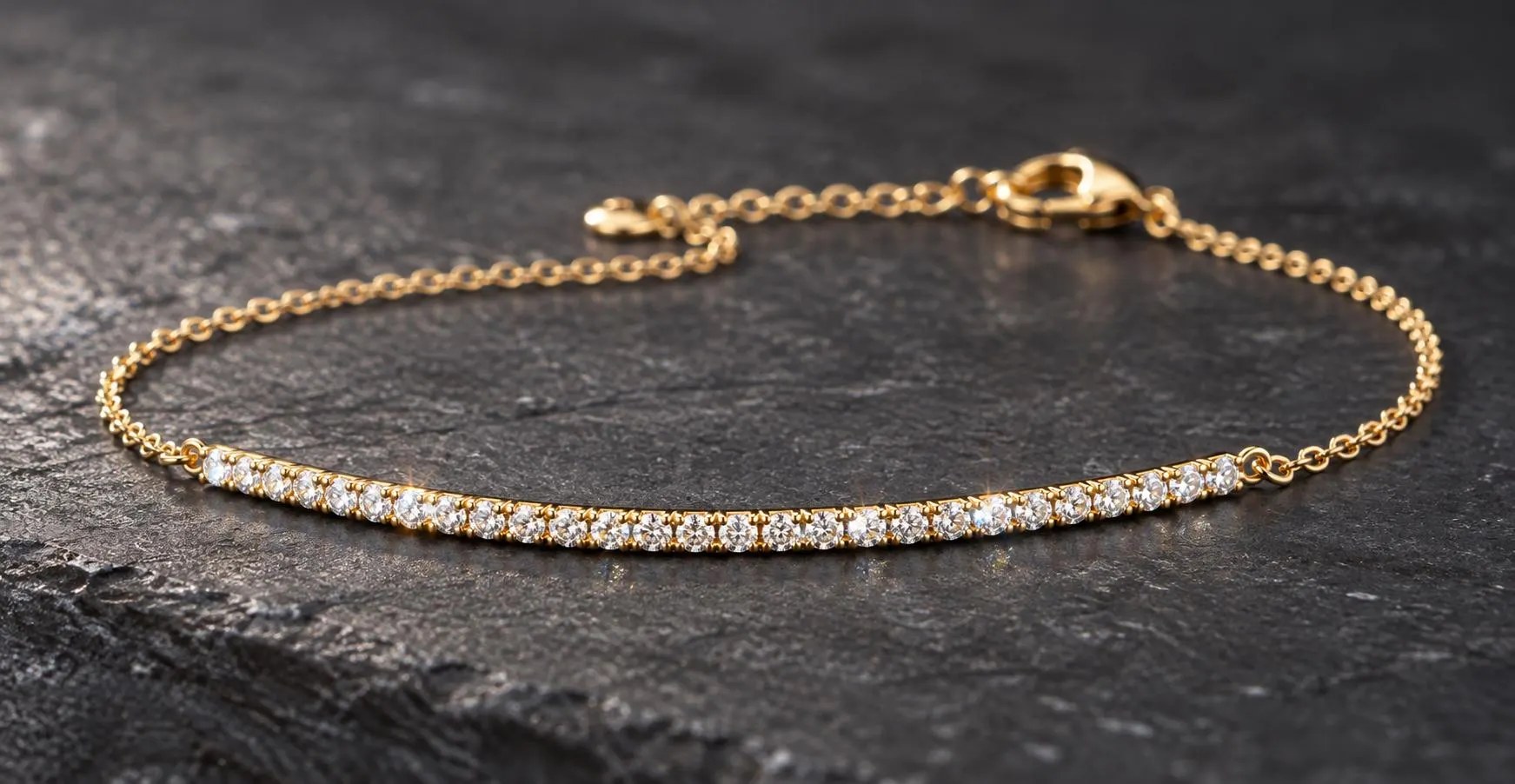 Diamond Minimalist Bracelet 14k Gold, Everyday Jewelry, detail view