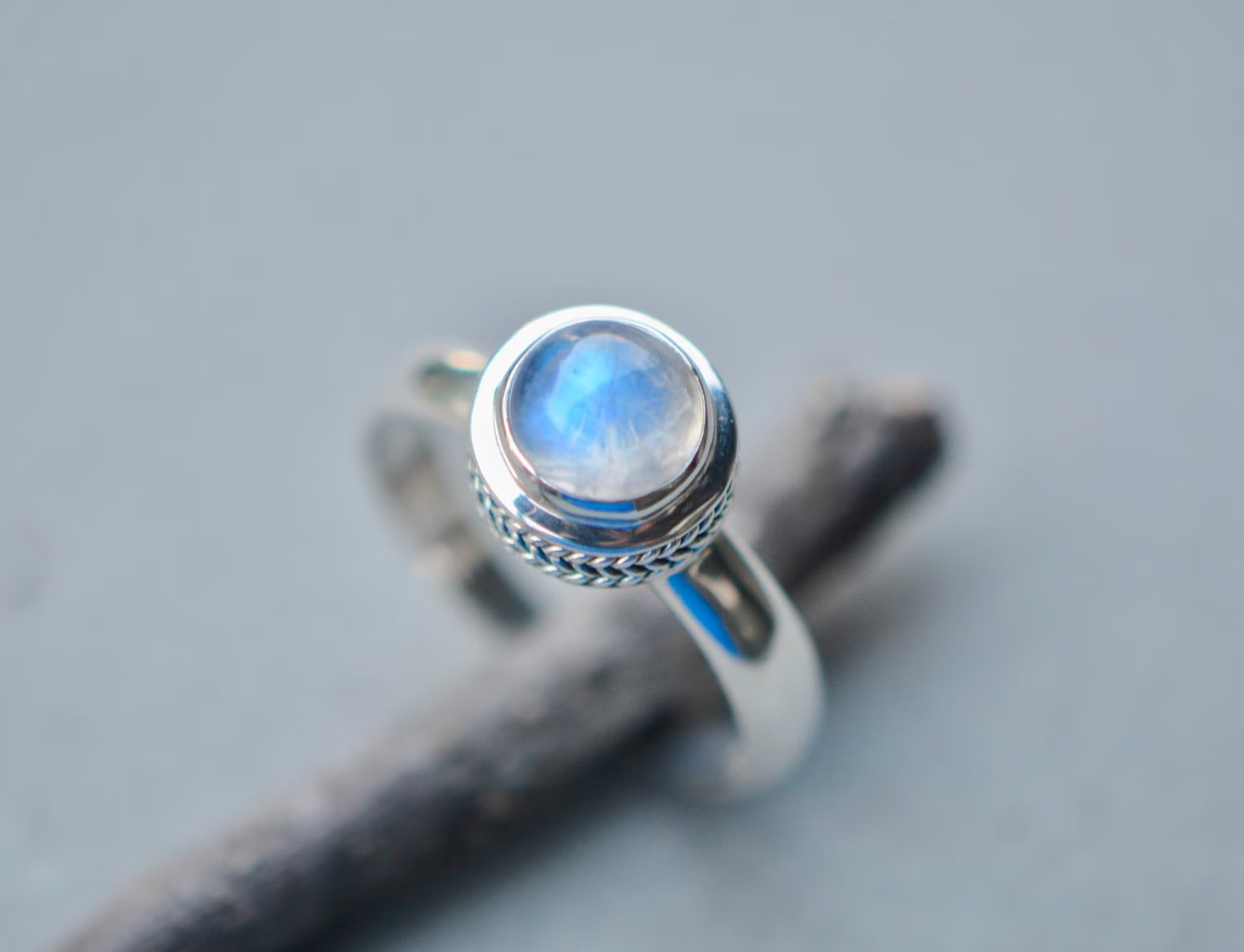 Moonstone Cabochon Ring Sterling Silver : June Birthstone Jewelry