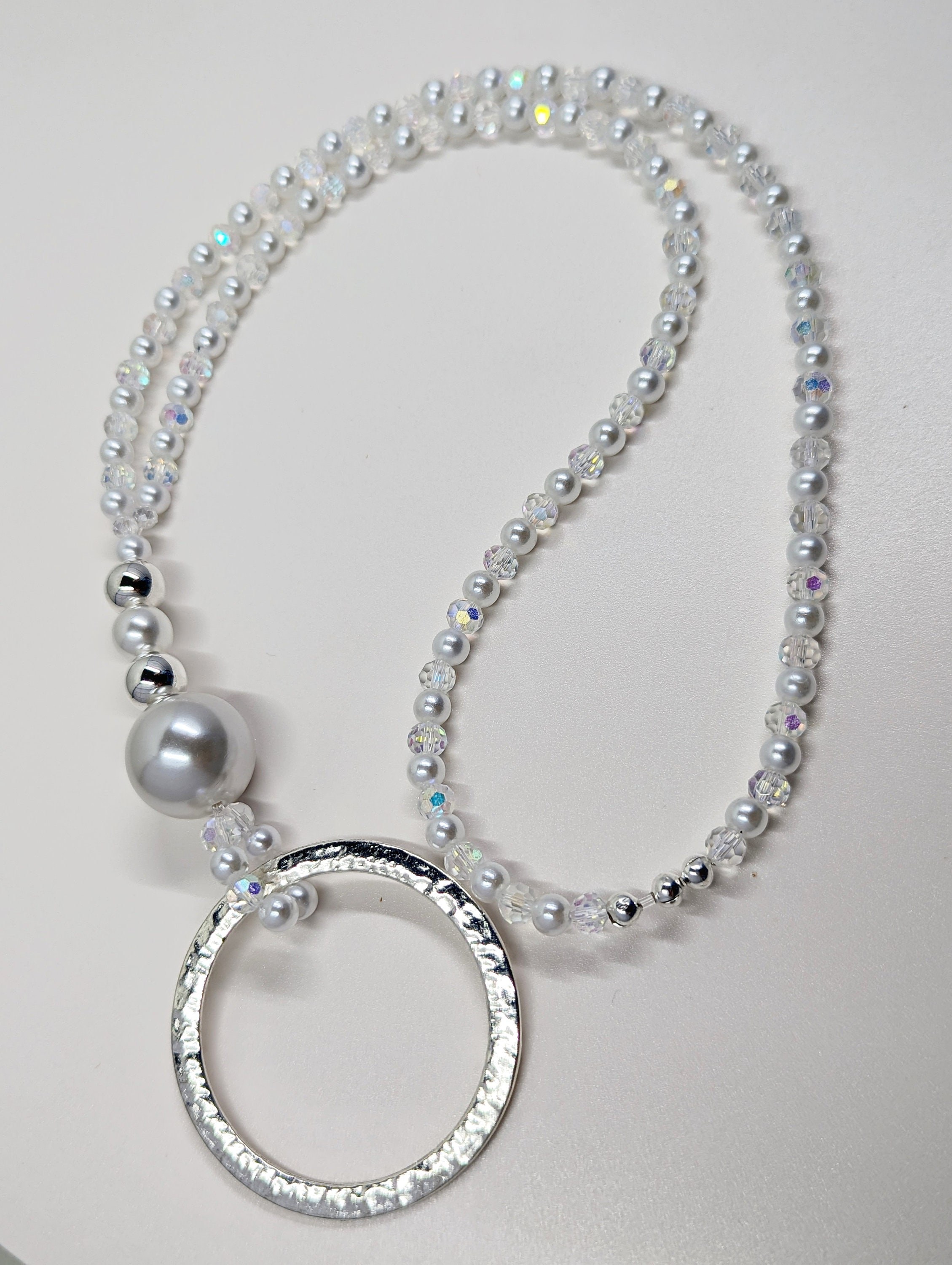 Pearl & Crystal Eyeglasses Chain: Silver Fashion Accessory (32-36 inch)