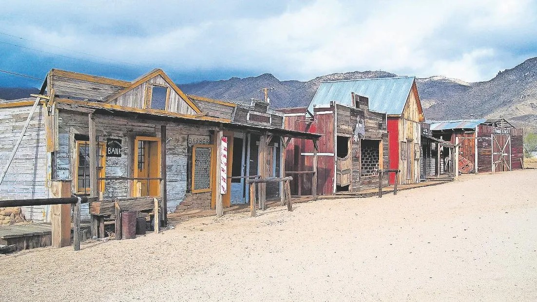 Tombstone, A Ghost Town & The Junction Boys