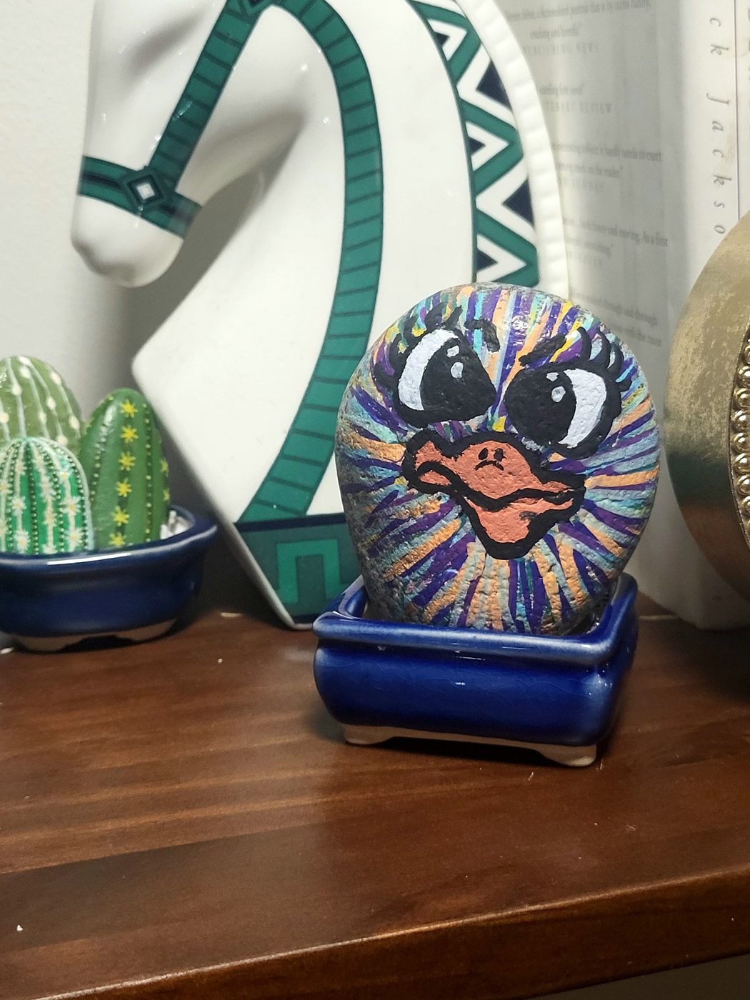 Annoyed ostrich, main view