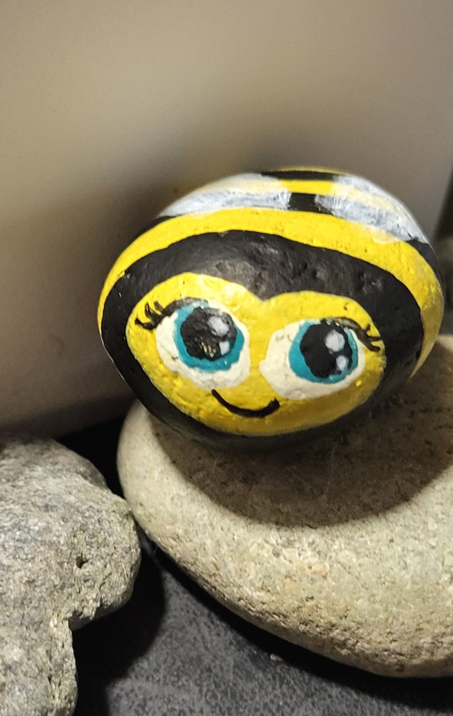 Painted bee, main view