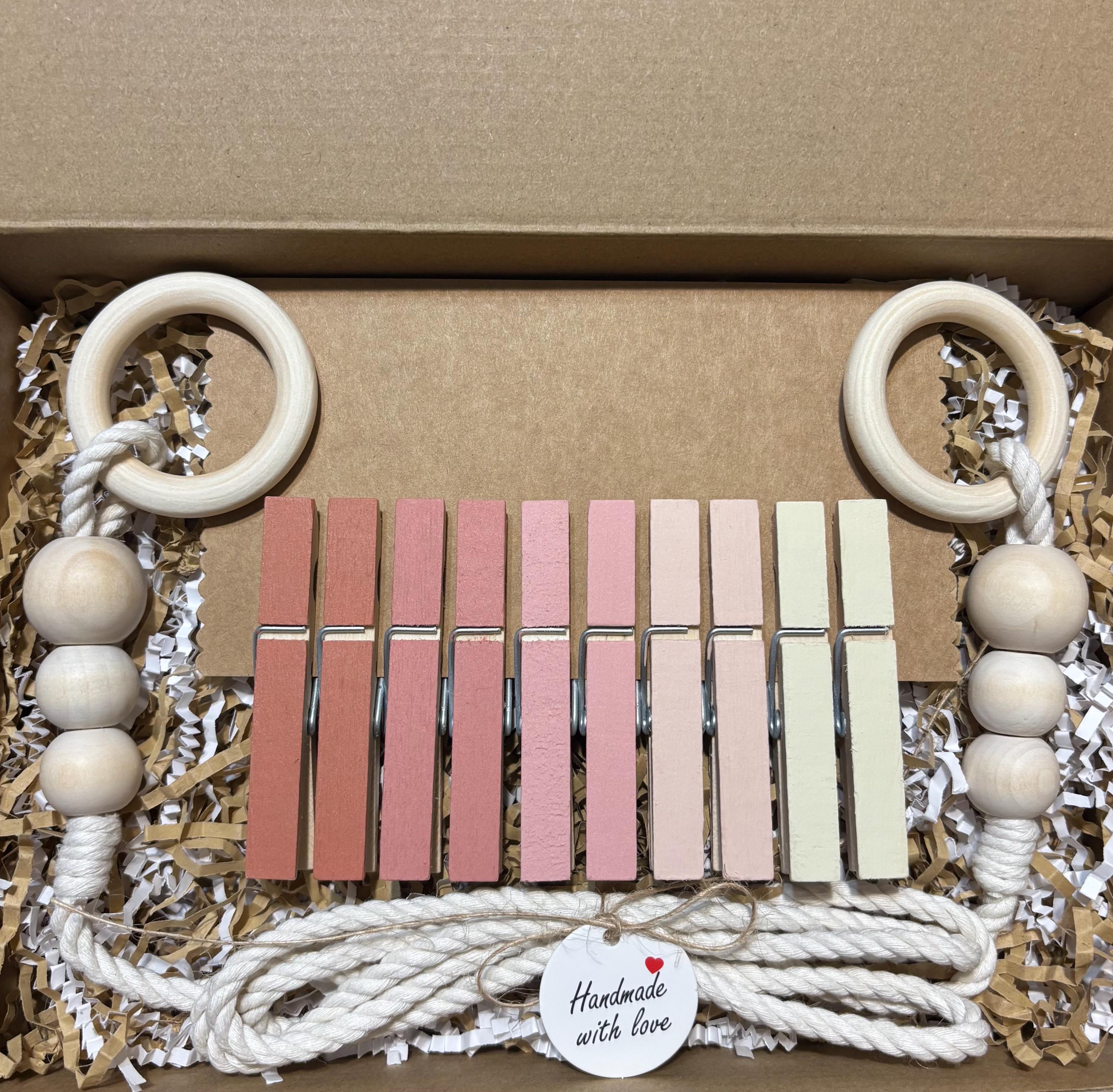 Blush Pink Clothespin Garland, detail 5