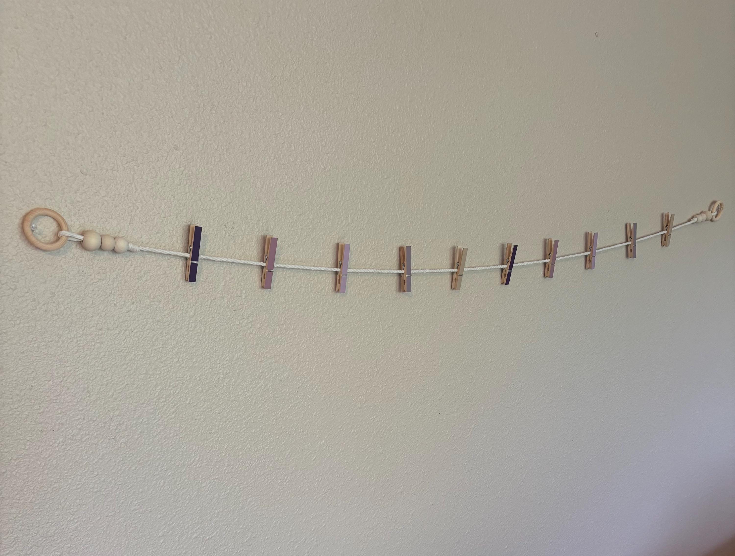 Kids Art Display Garland, Lavender Mauve Artwork Holder, Kids Room Wall Decor, detail 9
