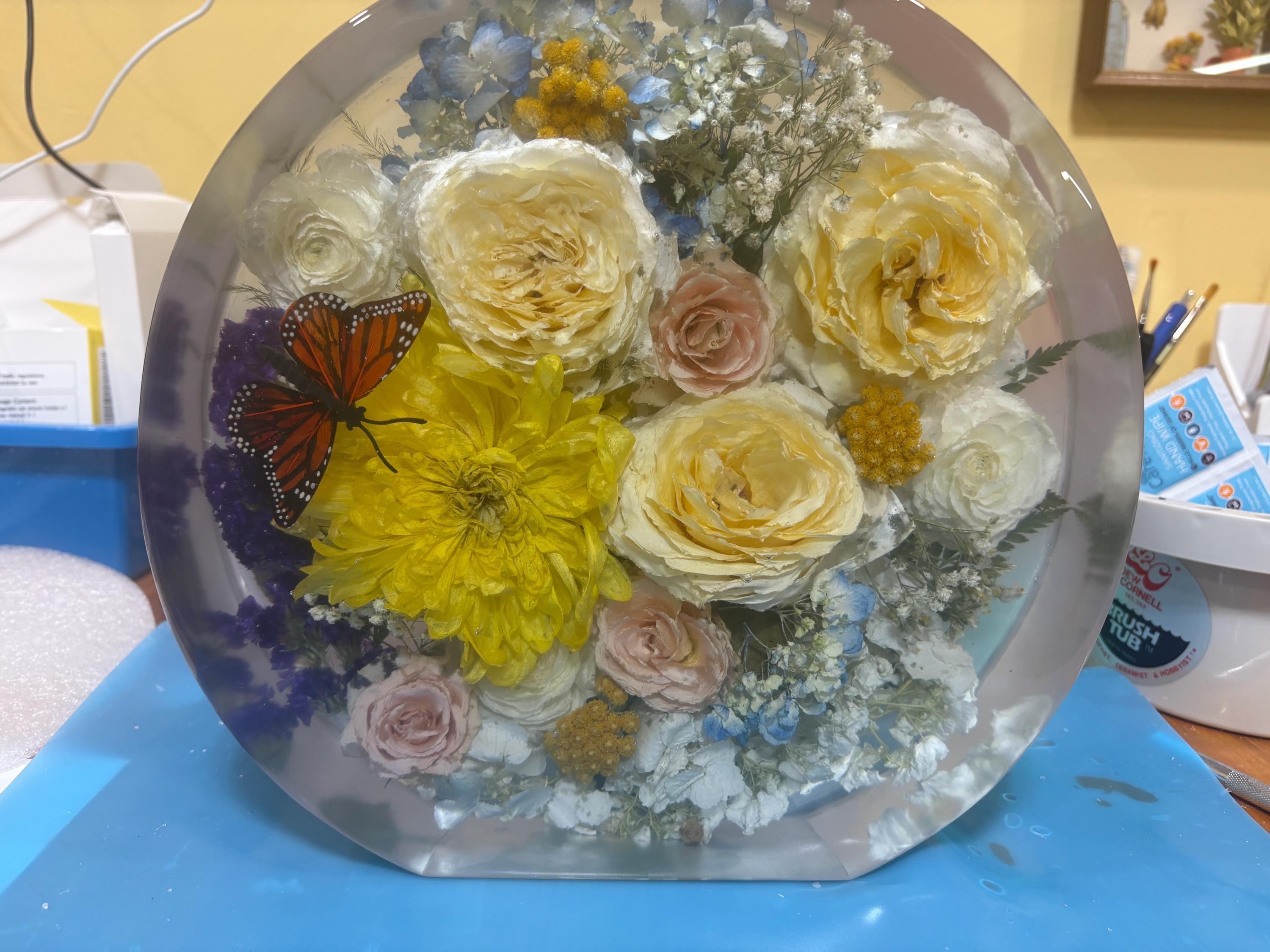 10 inch sitting circle with roses and butterfly