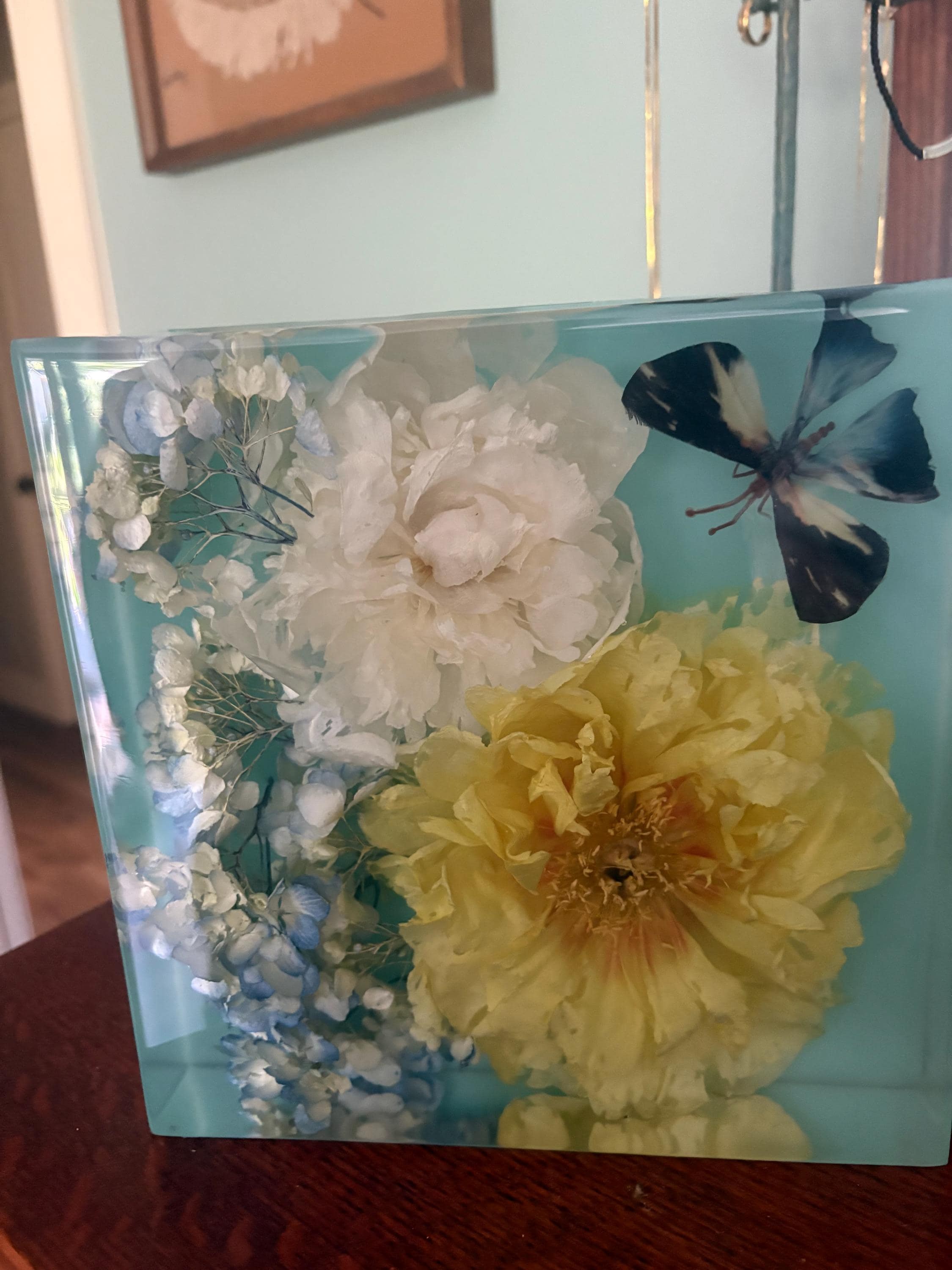 resin block floral preservation