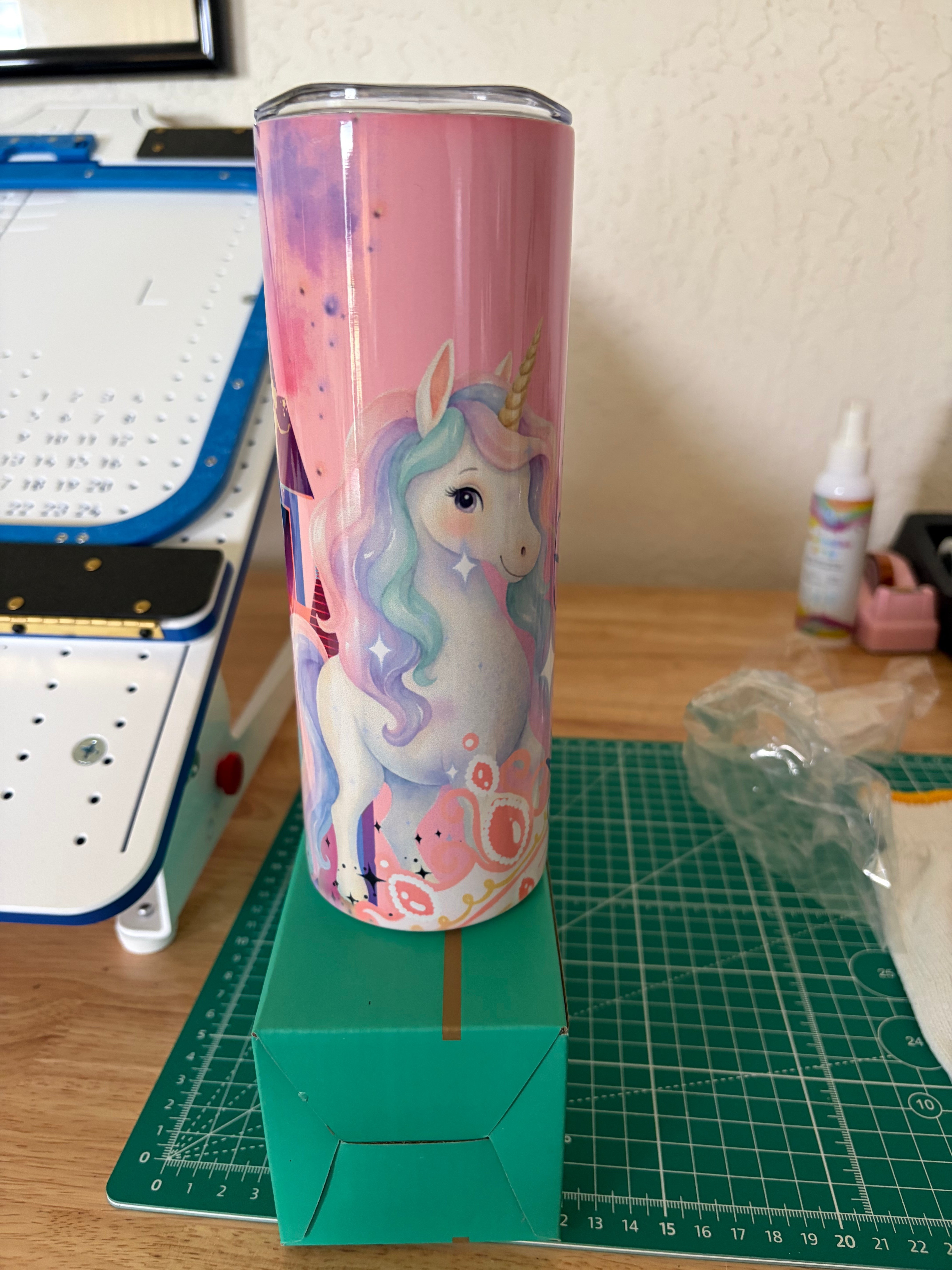 Personalised tumbler with a floral custom design