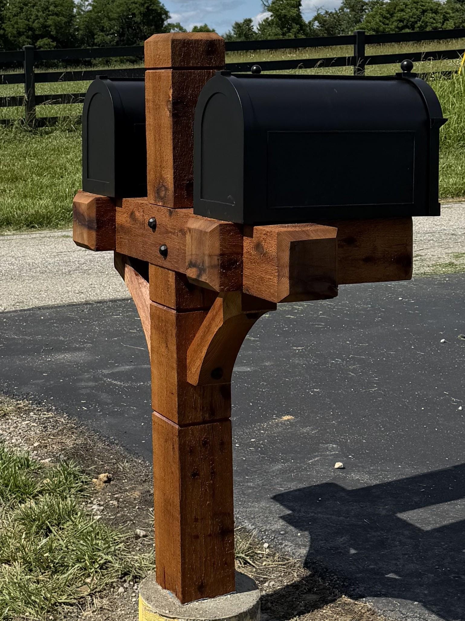 Dual mailbox post, view 5