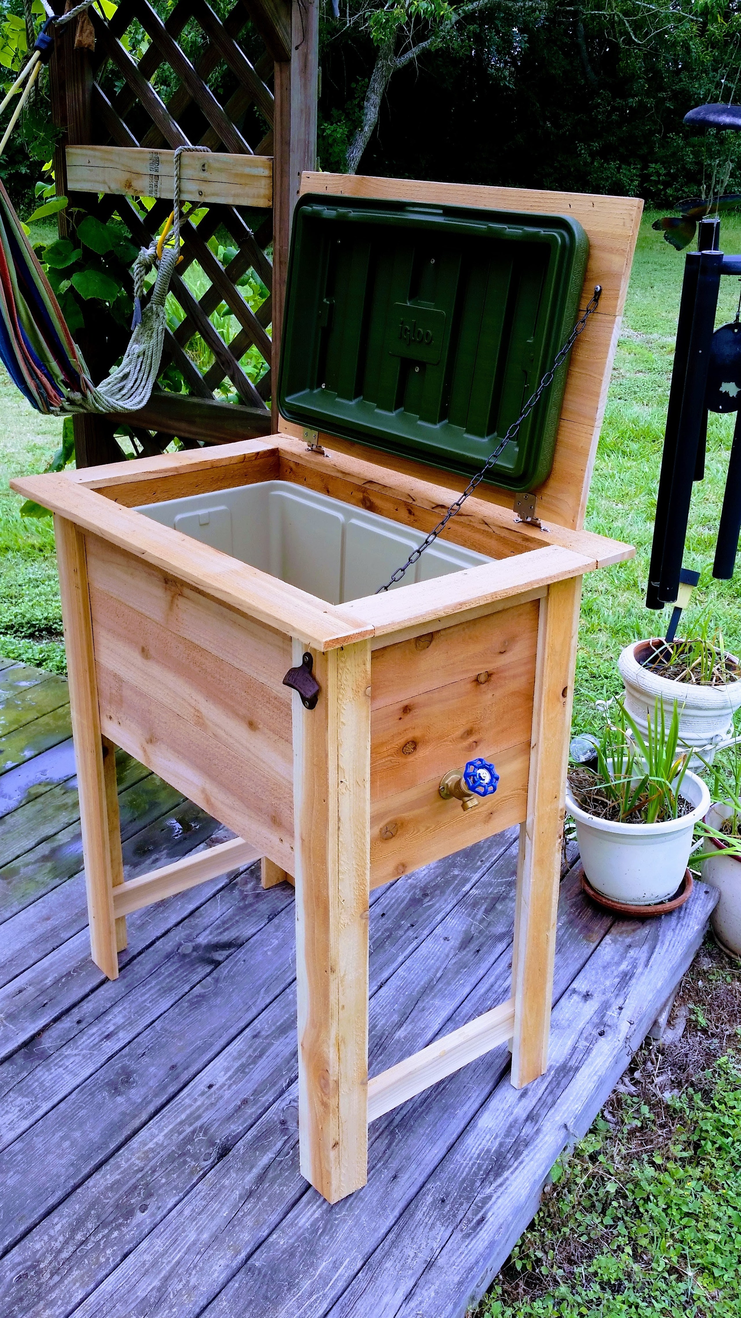 Cooler stand/Ice chest stand, view 3