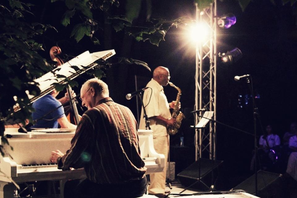 Generations Quartet featuring Oliver Lake performing onstage