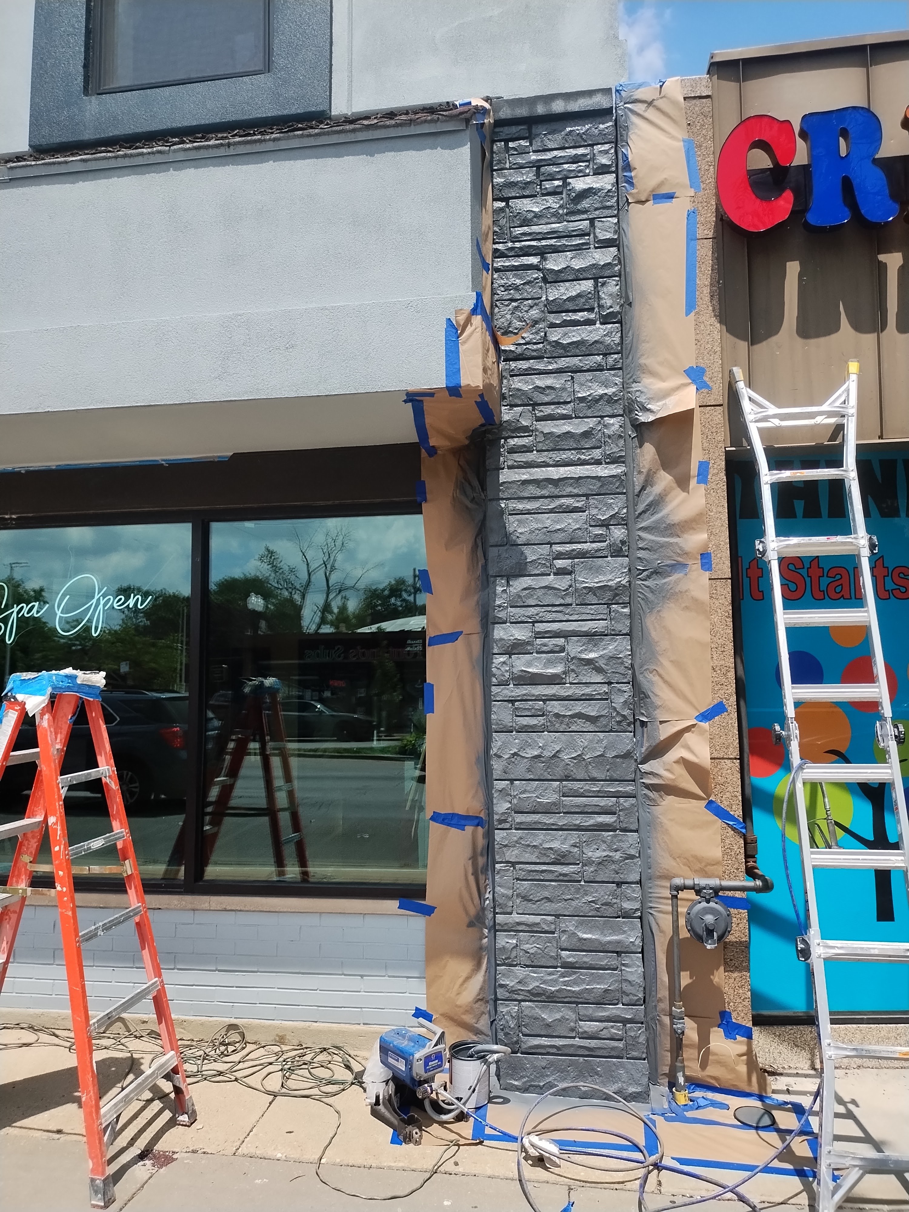 Completed custom brick finish at a Chicago commercial entrance