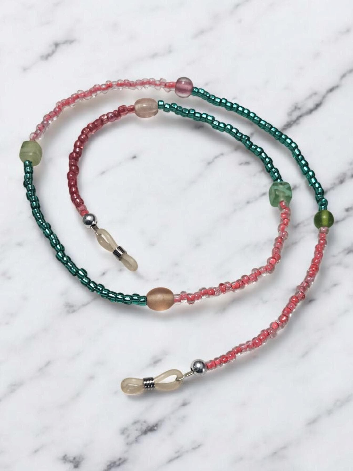 Elegant Beaded Eyeglass Chain – Stylish Glasses Holder for Women | Handmade Eyewear Accessory
