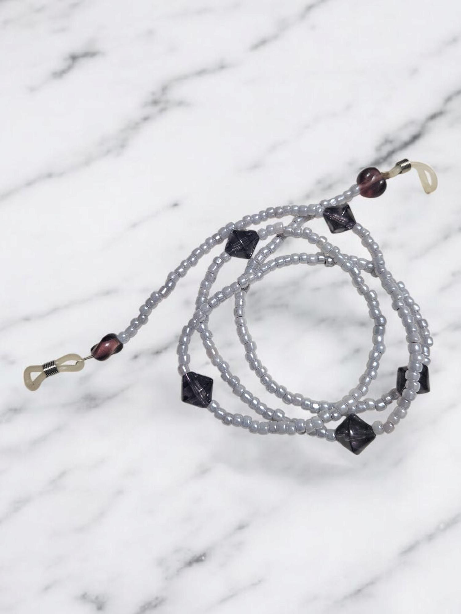 Elegant Beaded Eyeglass Chain – Stylish Glasses Holder for Women | Handmade Eyewear Accessory view 3