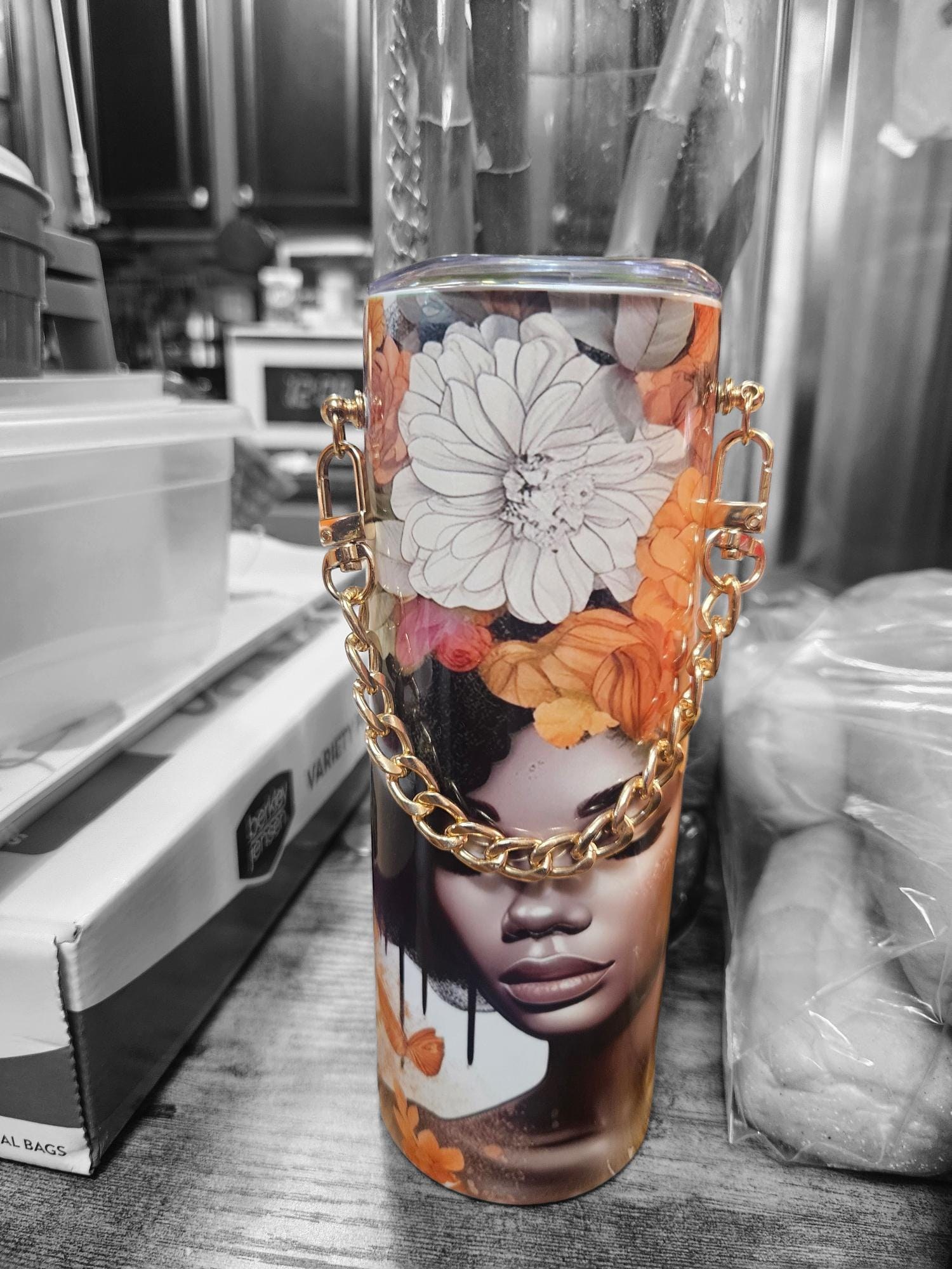 Chain Purse Floral Majesty Afrocentric Tumbler,Afrocentric Woman 20oz Tumbler view 4