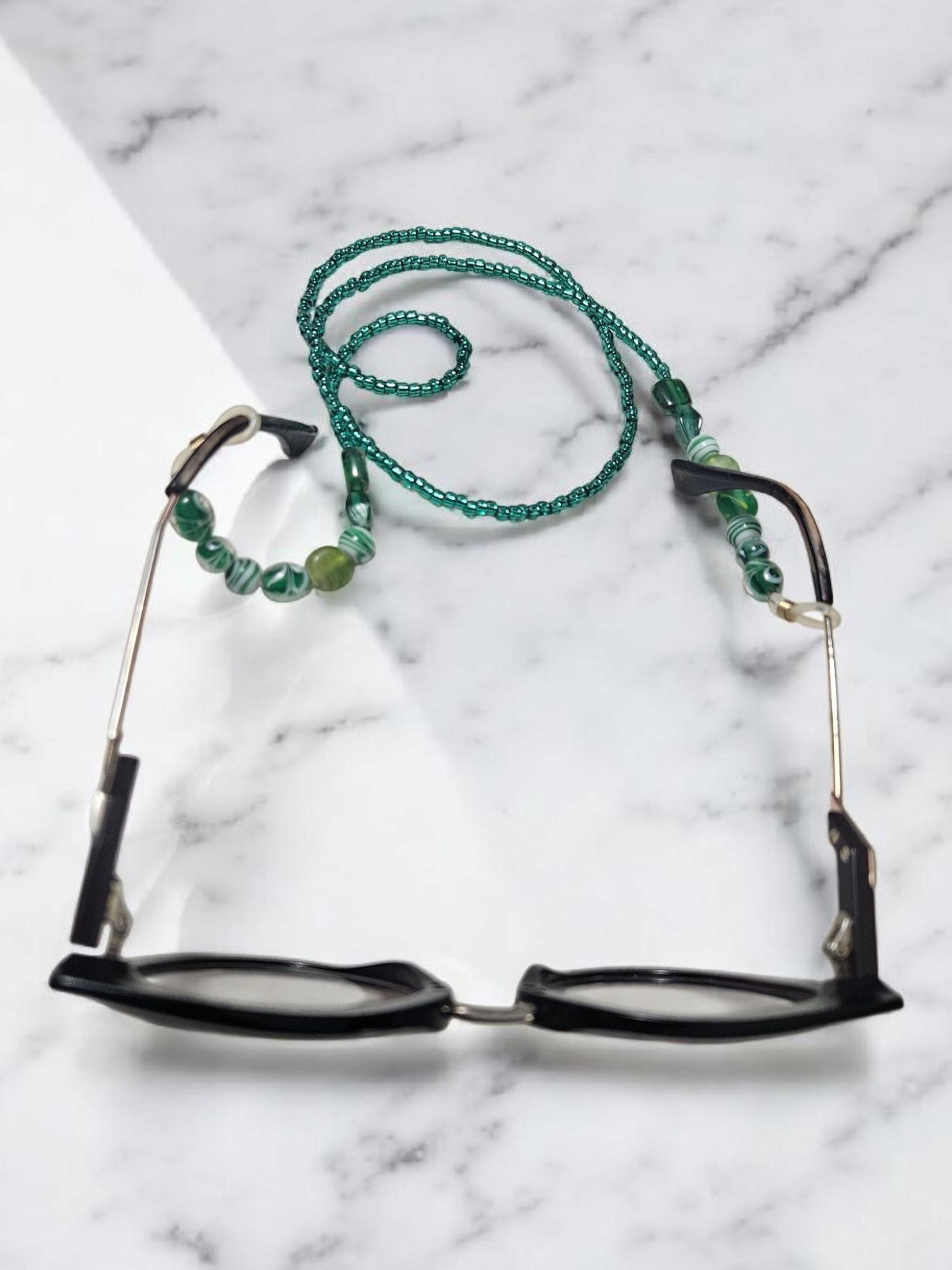 Elegant Beaded Eyeglass Chain – Stylish Glasses Holder for Women | Handmade Eyewear Accessory view 3
