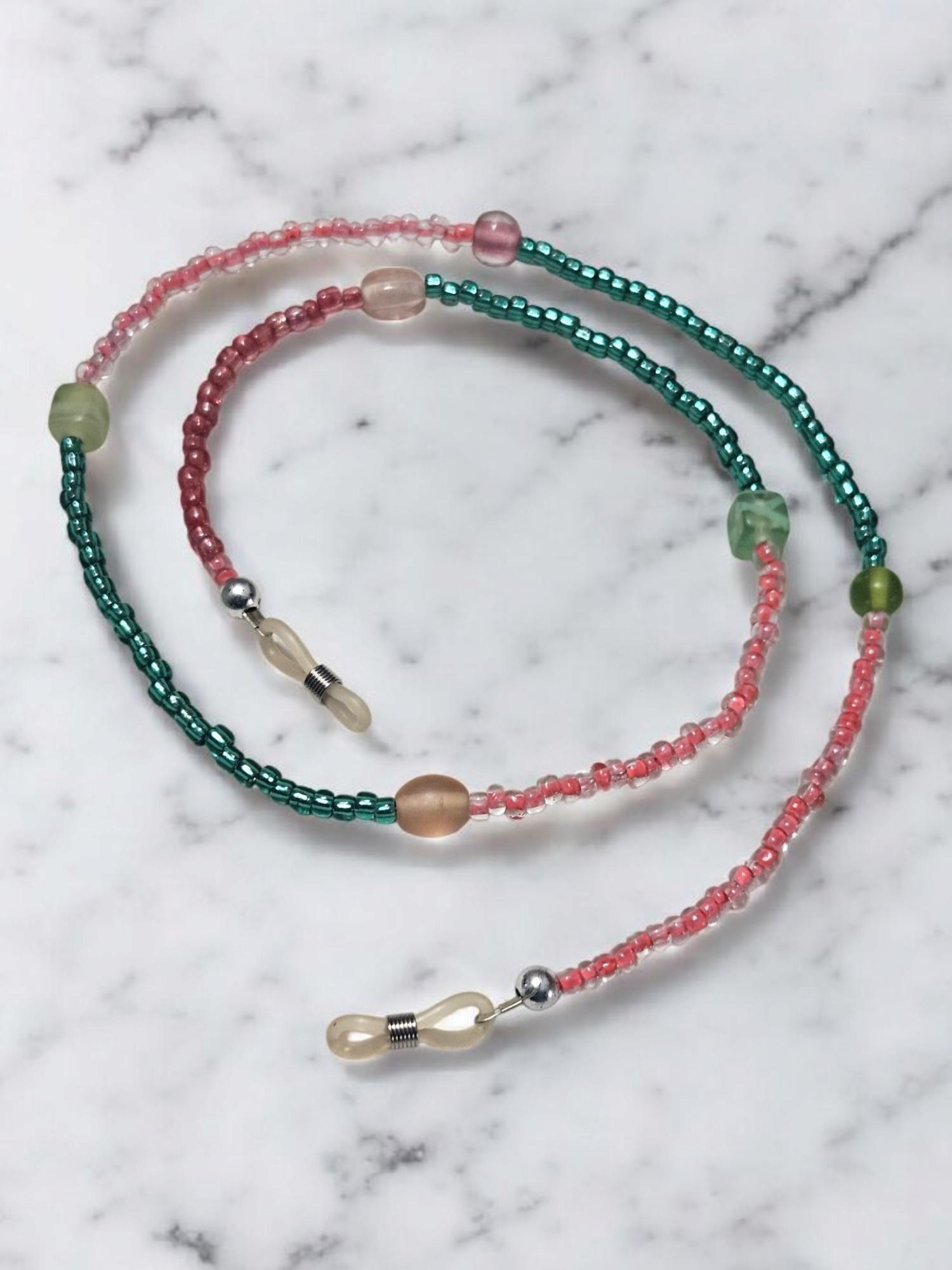 Elegant Beaded Eyeglass Chain – Stylish Glasses Holder for Women | Handmade Eyewear Accessory view 3