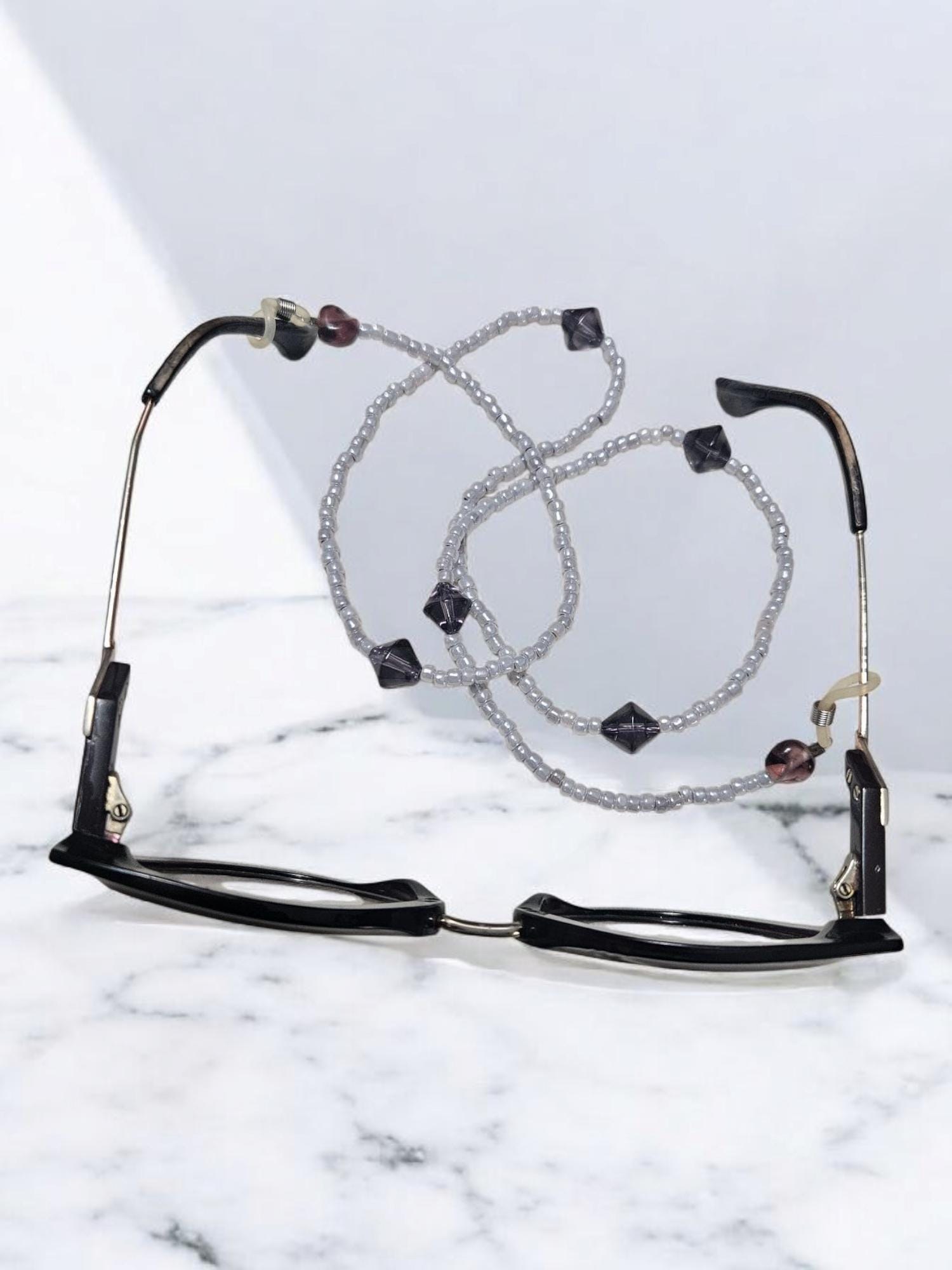 Elegant Beaded Eyeglass Chain – Stylish Glasses Holder for Women | Handmade Eyewear Accessory view 2