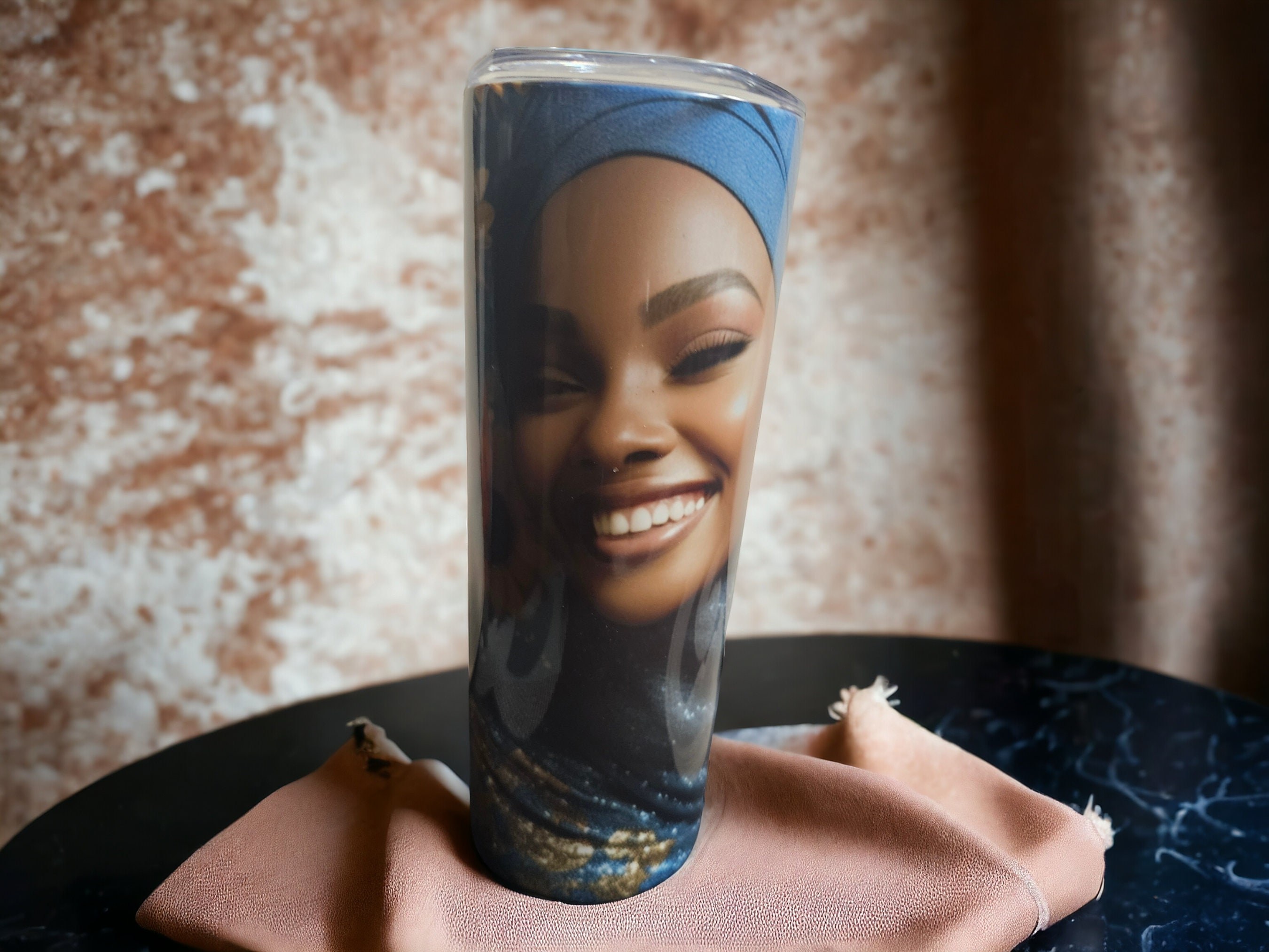 Chain Purse Elegant Muslim Woman Tumbler – Perfect for Daily Hydration,Afrocentric Woman 20oz Tumbler view 2