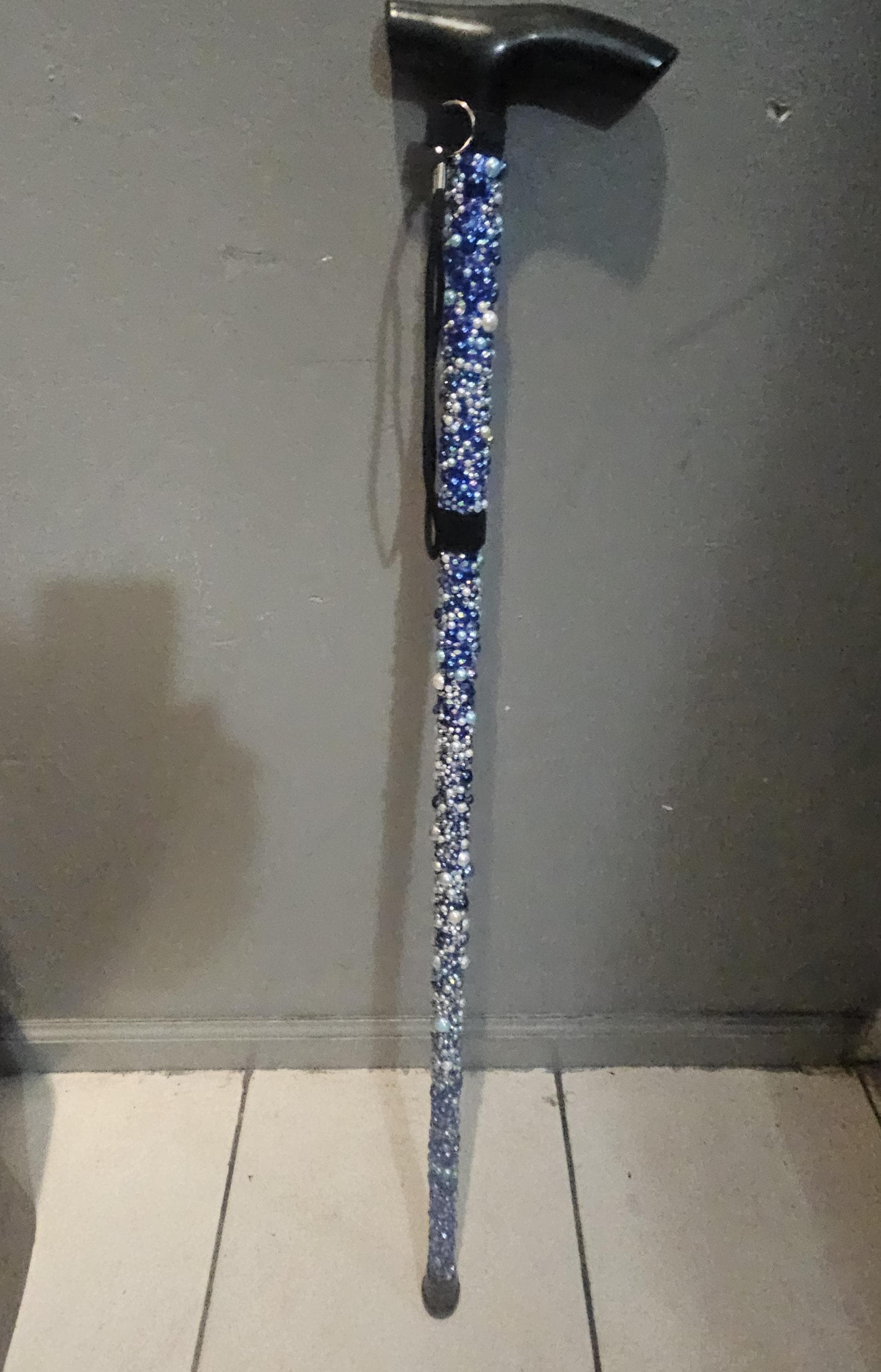 Sparkly Rhinestone Walking Cane, Foldable Fashion Accessory for Women