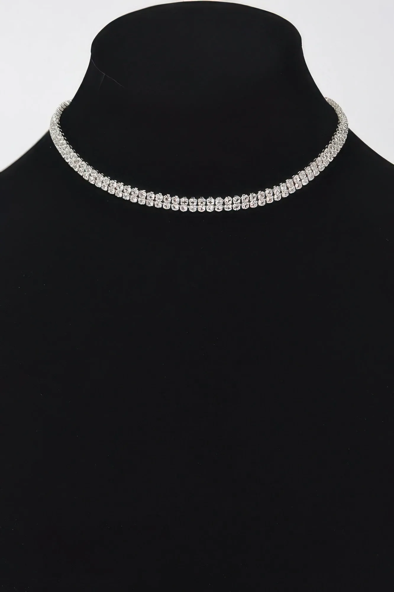 Golden Heir | Shiny Minimal Choker Necklace
