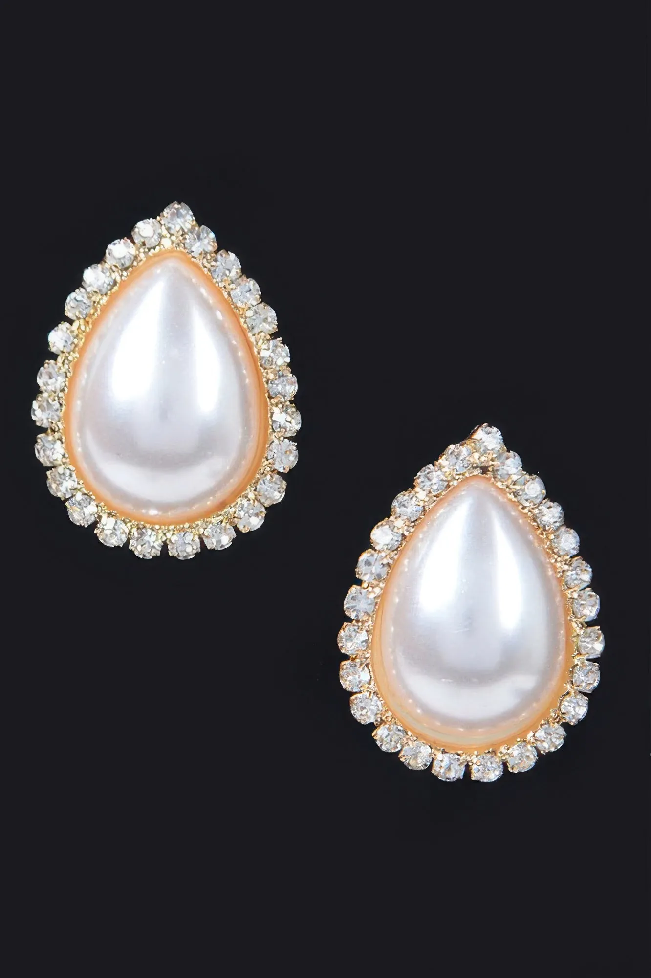 Golden Heir | Teardrop Pearl Stud Earrings