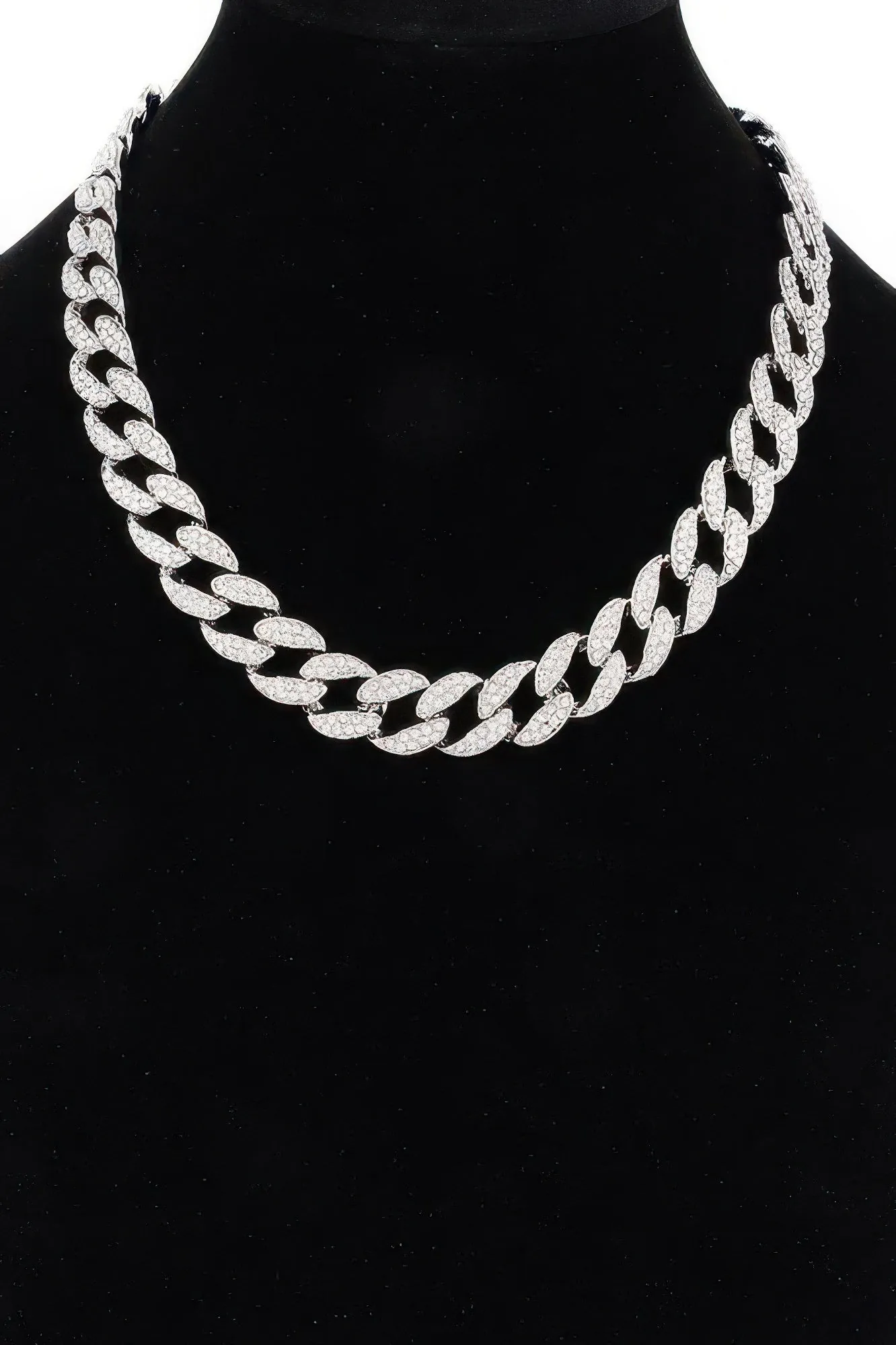 Golden Heir | The "Aethelred" Hammered Industrial Monolith – 17" Textured Statement Chain
