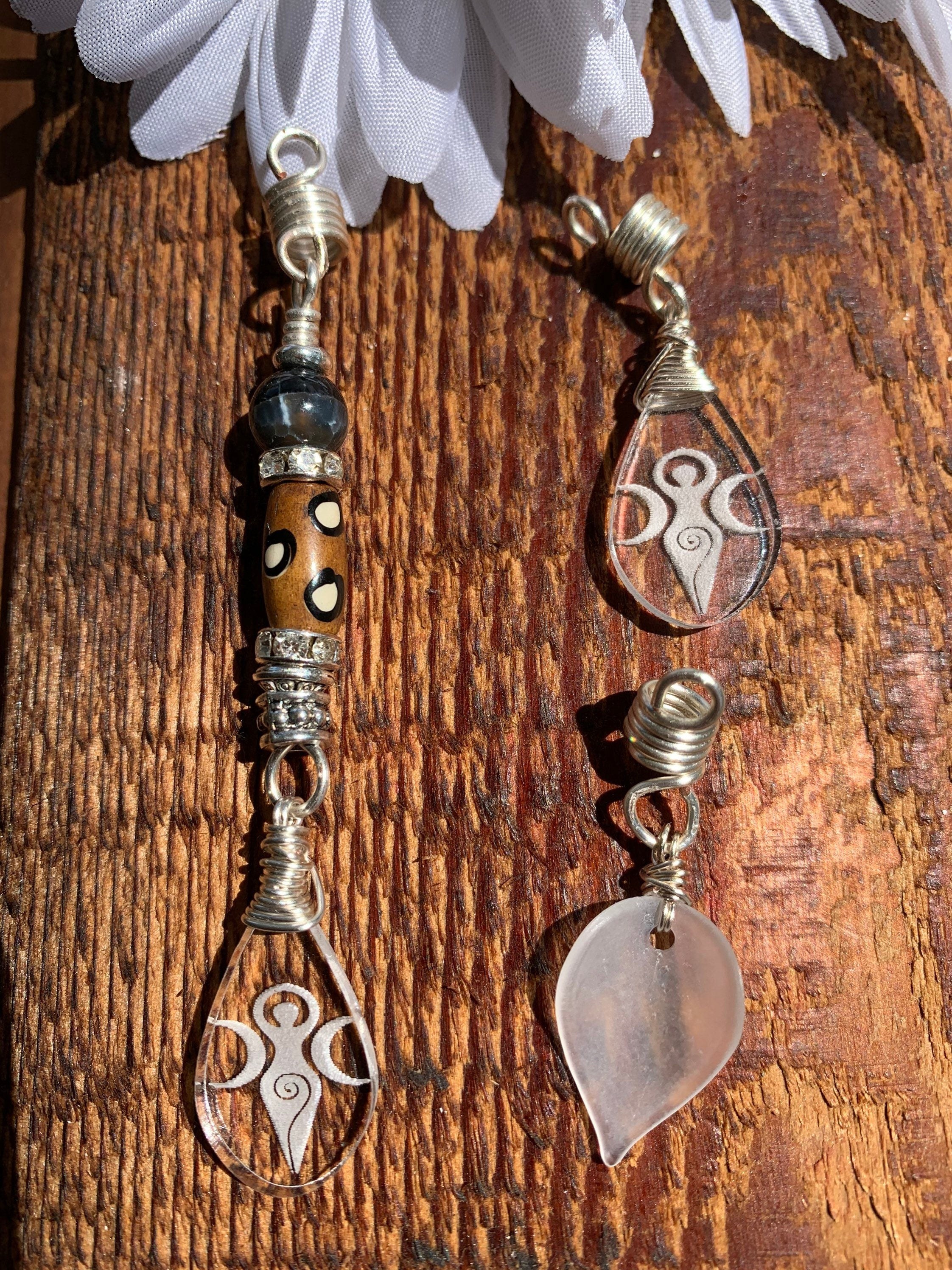 Gold-tone three-piece goddess loc jewelry set