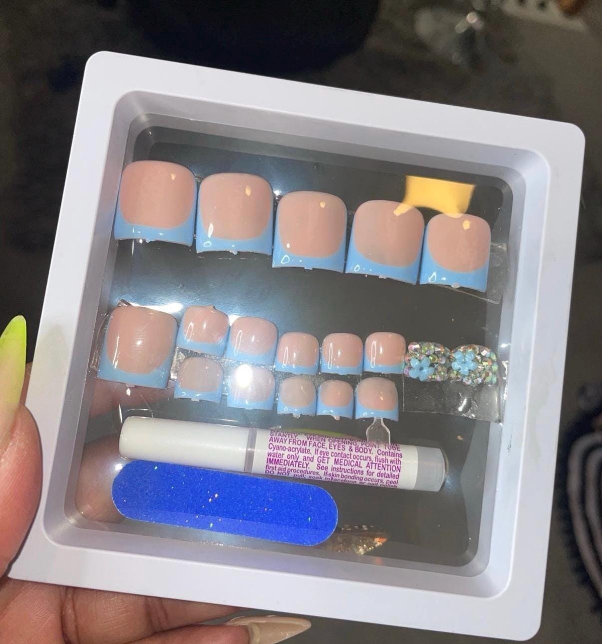 Press On Toe Nails: French Tip, Square or Rounded Shapes (16 Count)