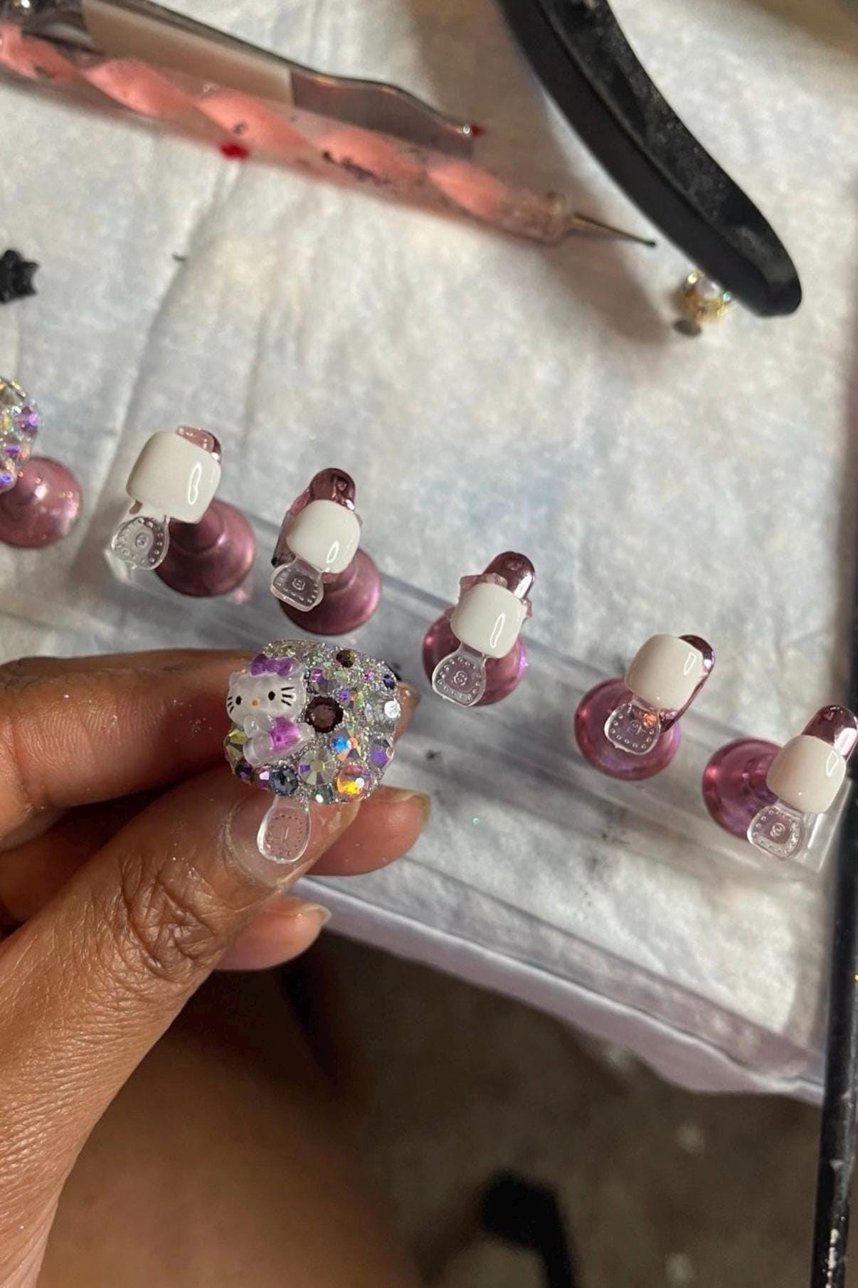 Press On Toe Nails: French Tip, Square or Rounded Shapes (16 Count), view 11
