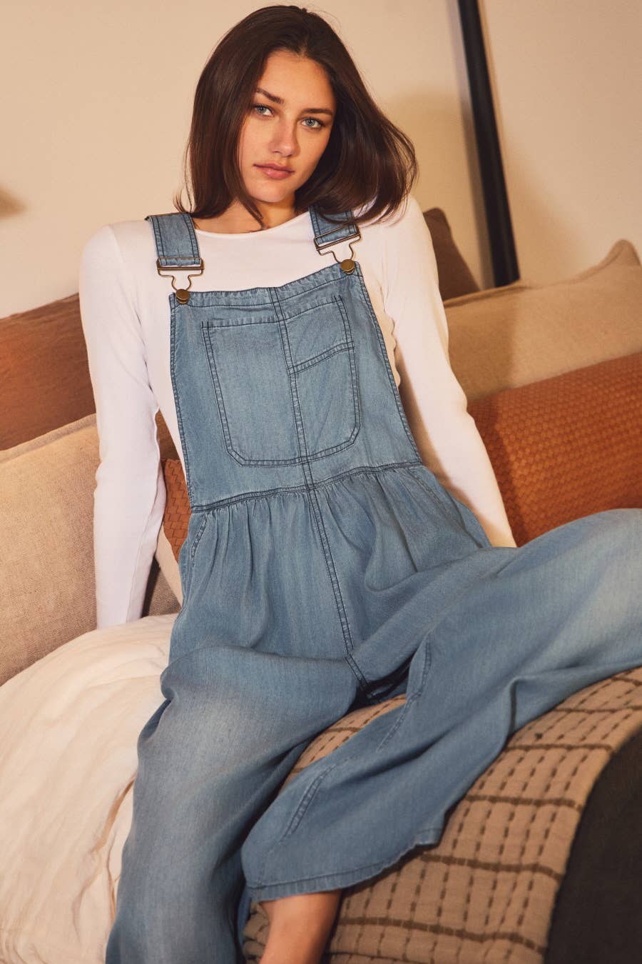 Plus-size wide-leg washed denim overall jumpsuit for a one-piece outfit