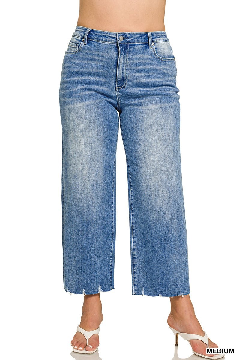 Wide-leg raw hem crop jeans