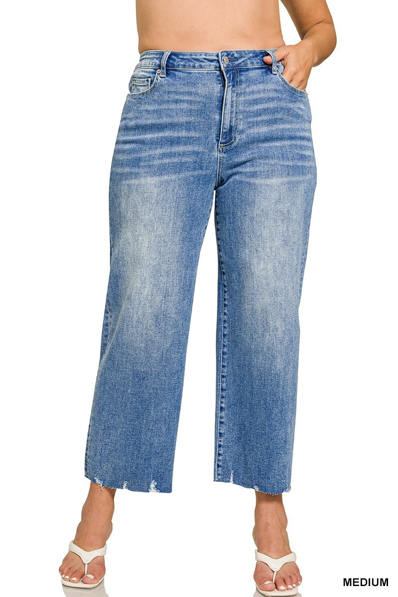 Plus-size wide-leg raw hem crop jeans for an everyday denim outfit