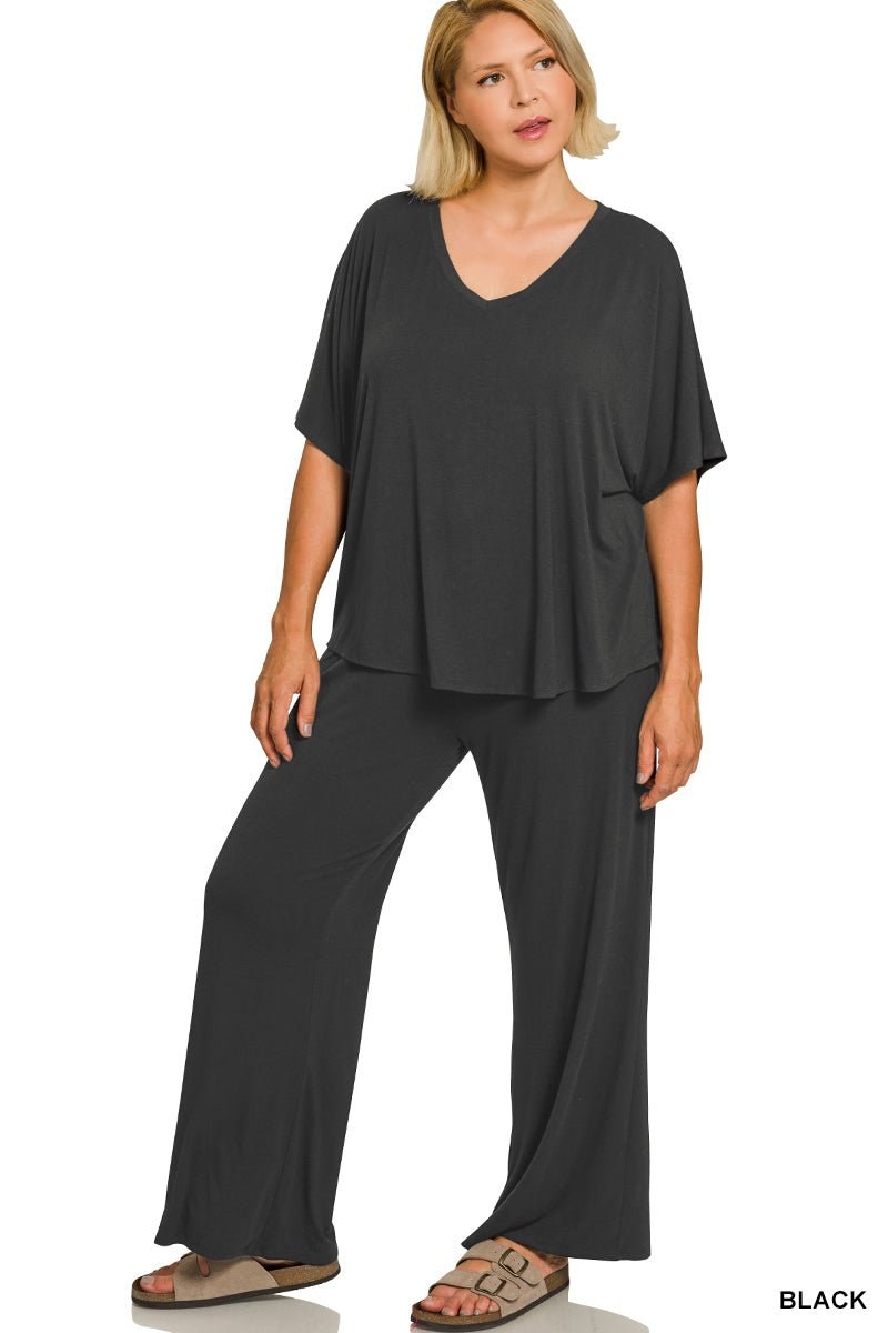 Plus-size V-neck top and pants matching set