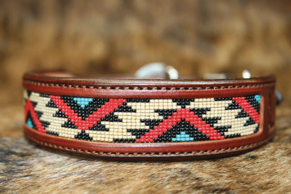 Handmade Beaded Dog Collar Titled Mountain